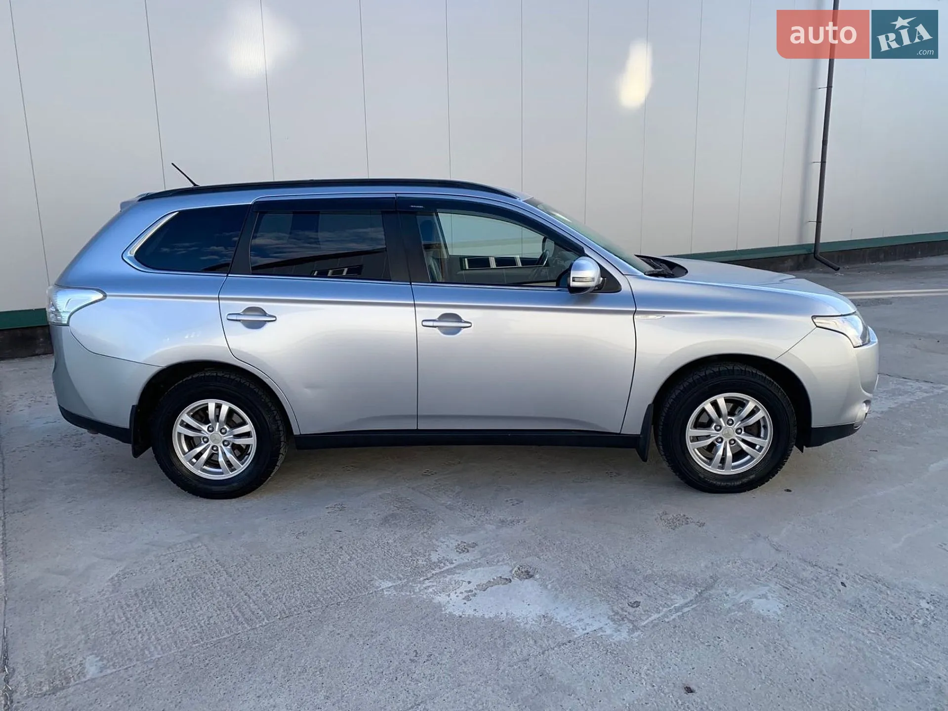 2012 Mitsubishi Outlander - мініатюра 10
