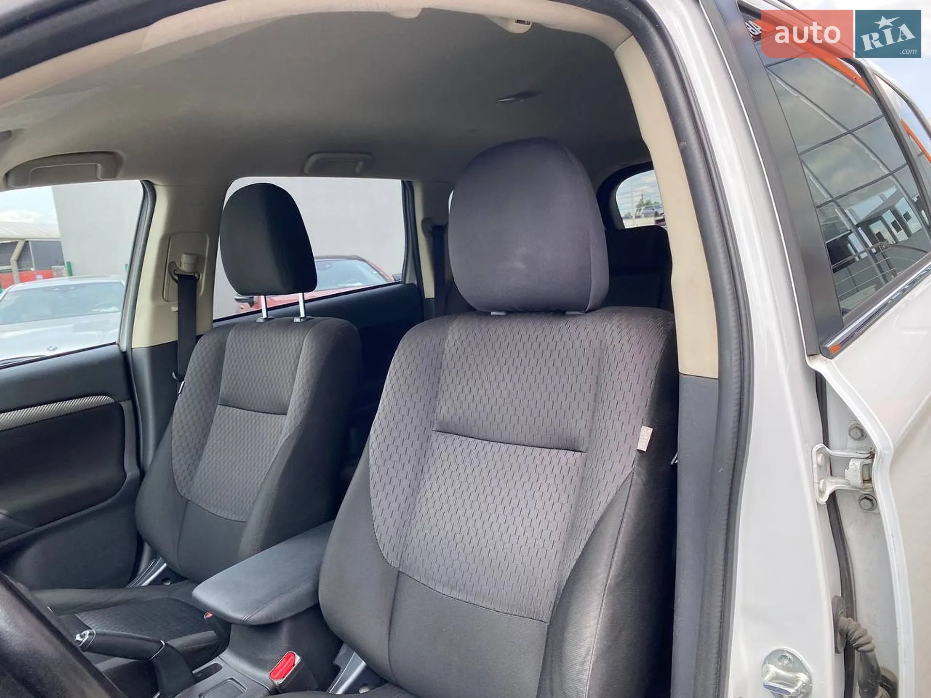 2012 Mitsubishi Outlander - мініатюра 18