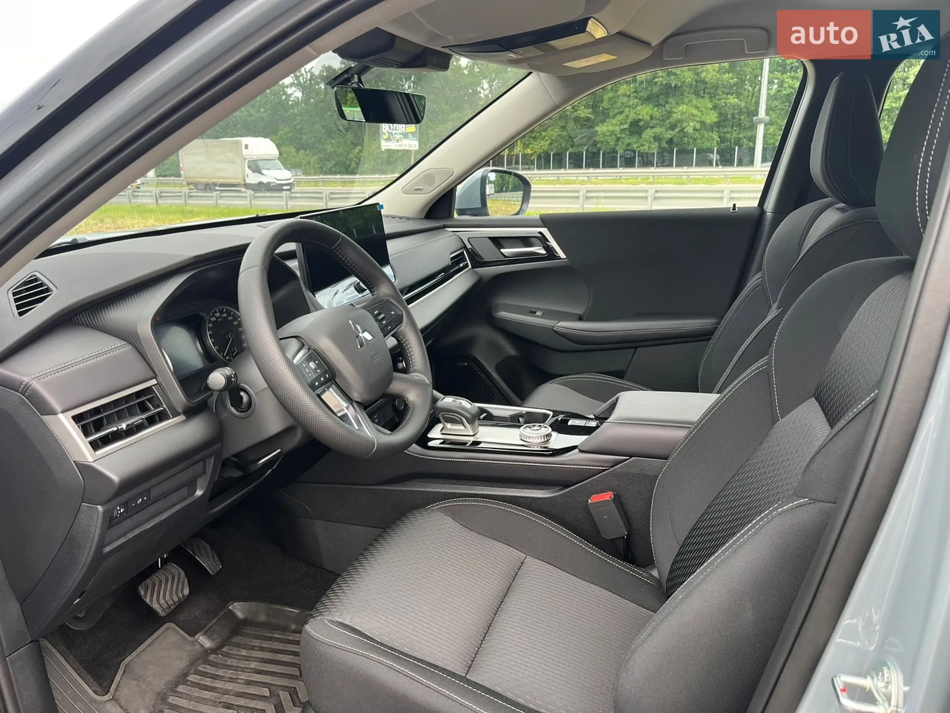 2025 Mitsubishi Outlander - мініатюра 9