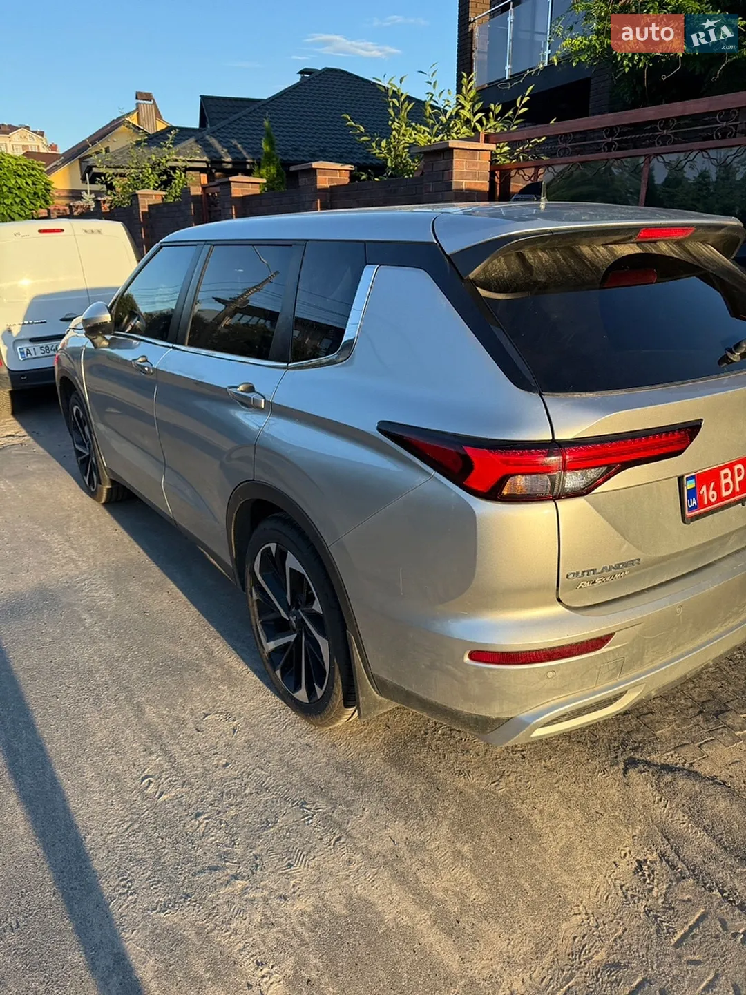 2023 Mitsubishi Outlander - мініатюра 17