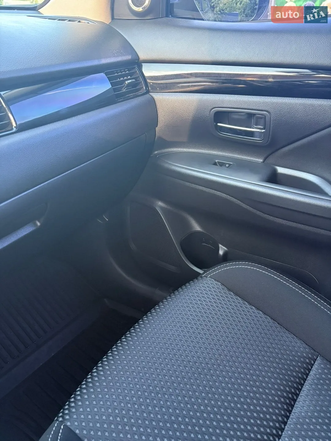 2018 Mitsubishi Outlander - мініатюра 12