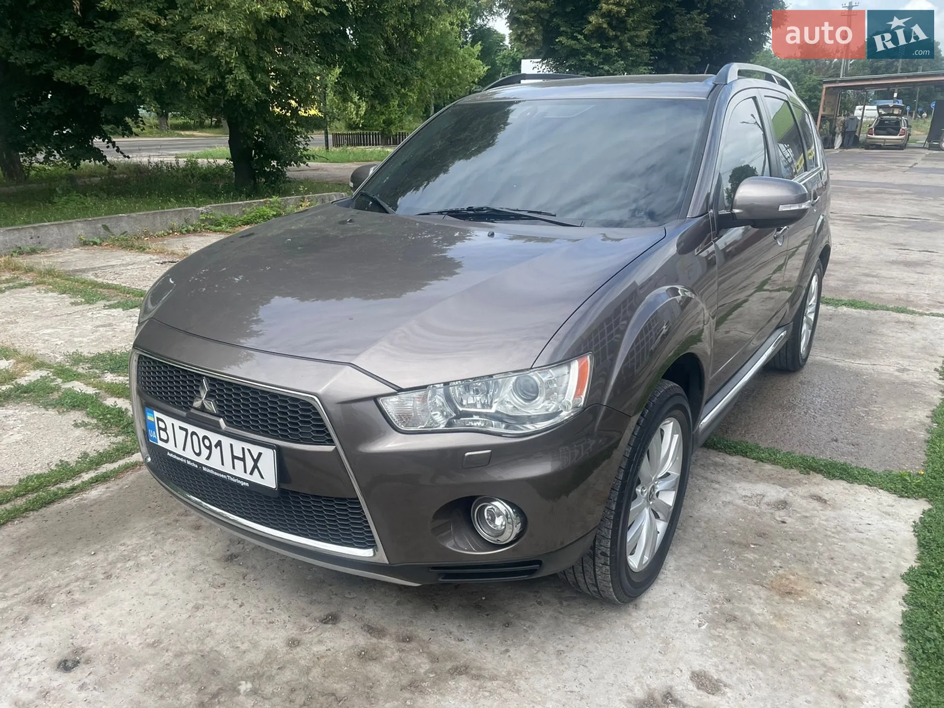 2012 Mitsubishi Outlander - фото 1