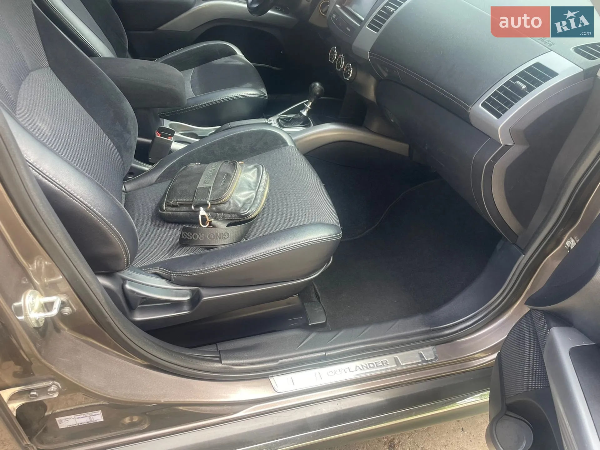 2012 Mitsubishi Outlander - мініатюра 36