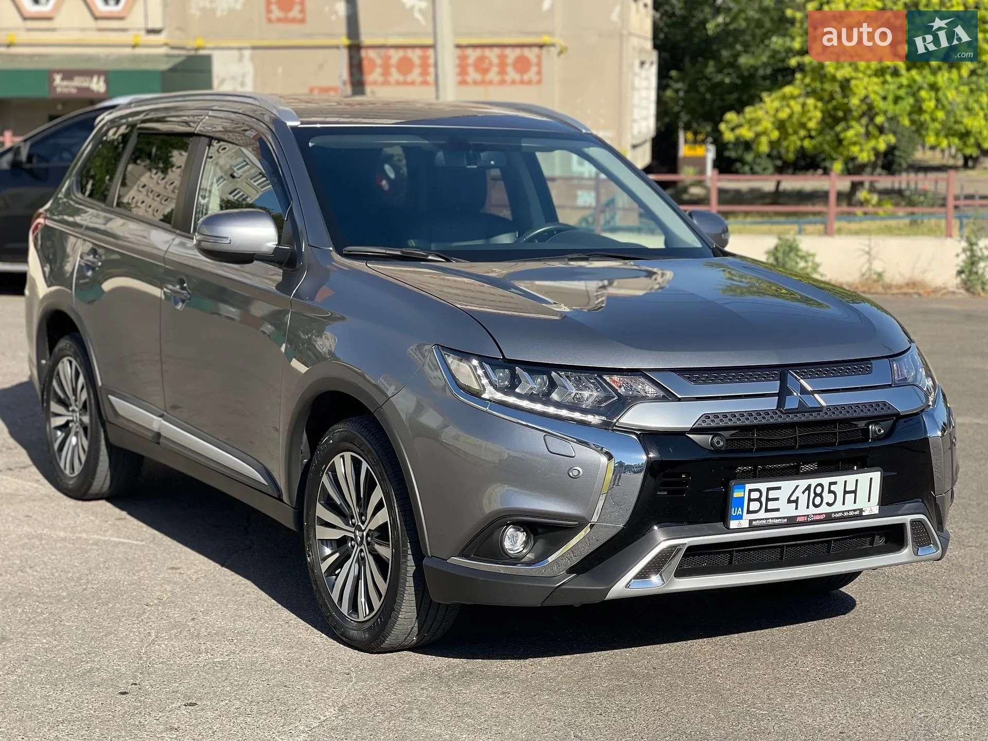 2023 Mitsubishi Outlander - фото 1