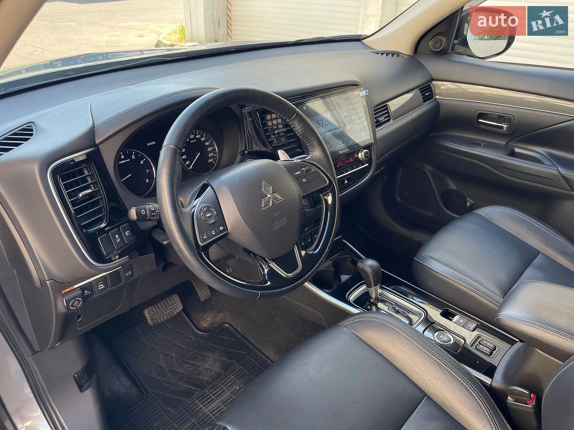 2023 Mitsubishi Outlander - мініатюра 16