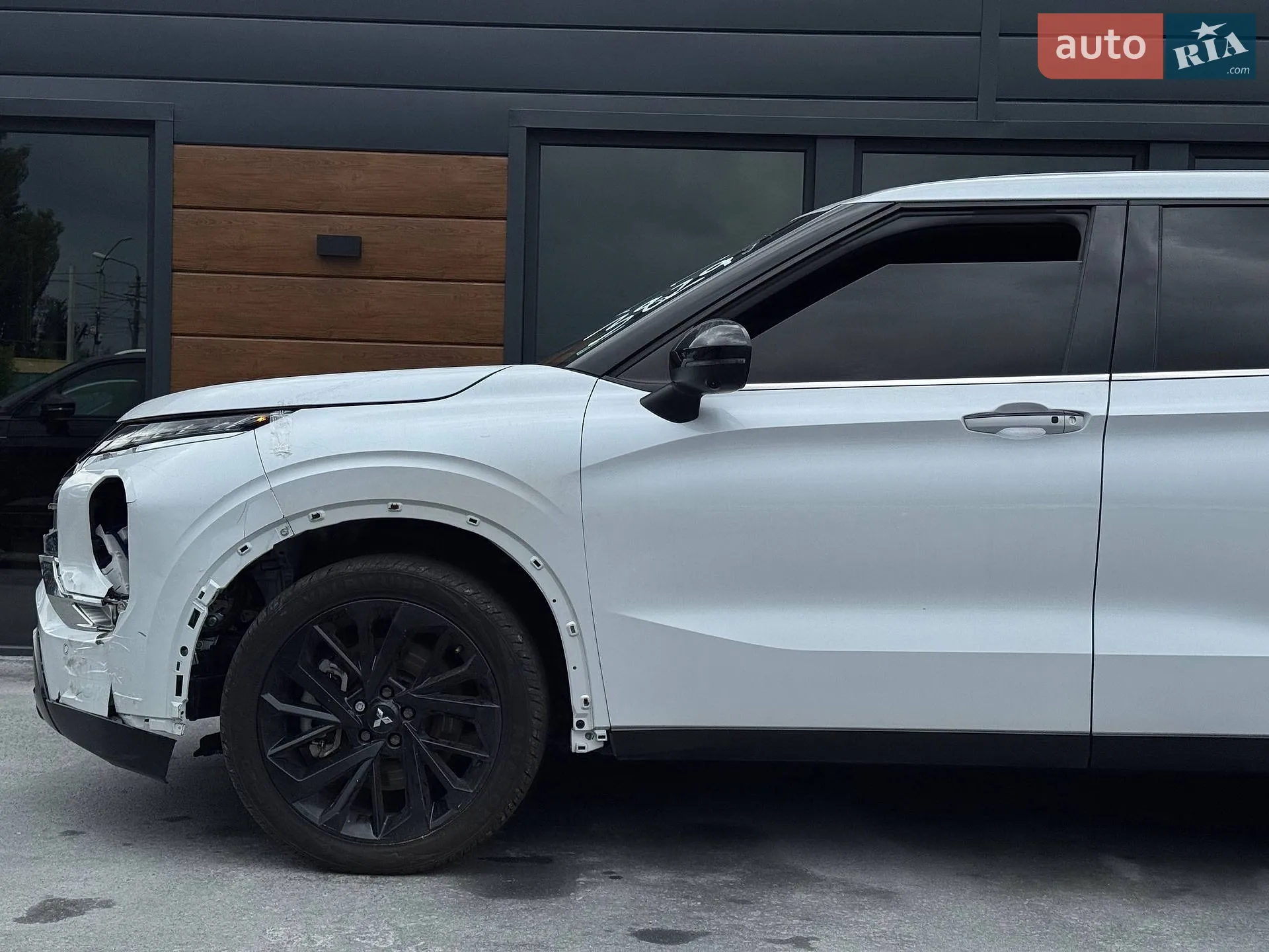 2022 Mitsubishi Outlander - мініатюра 16