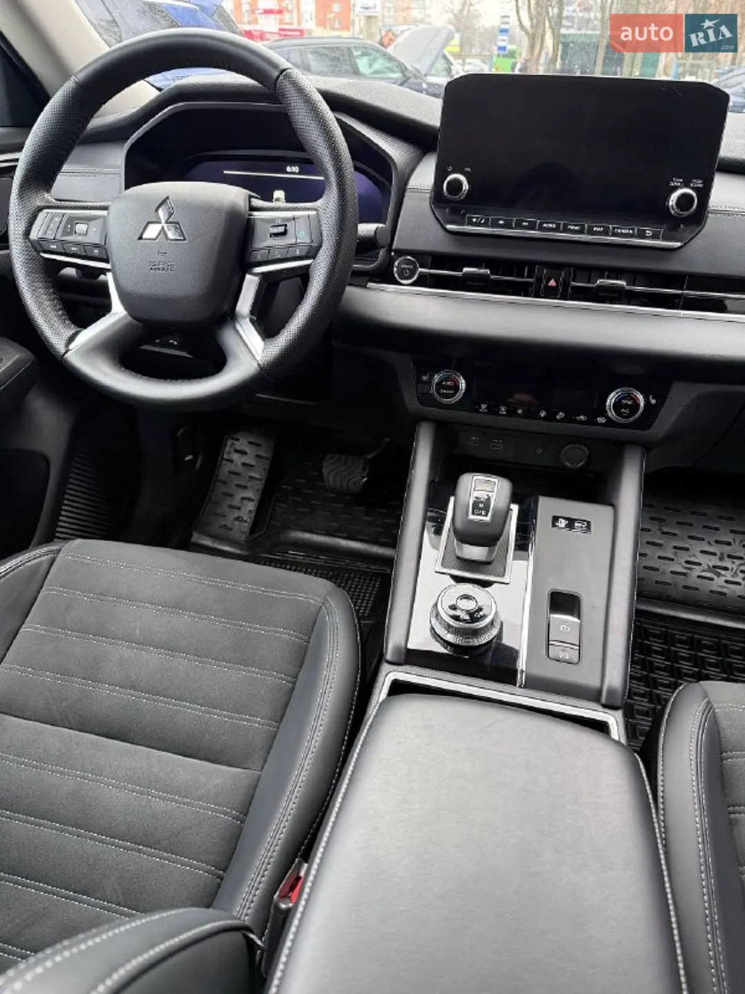 2024 Mitsubishi Outlander - мініатюра 39