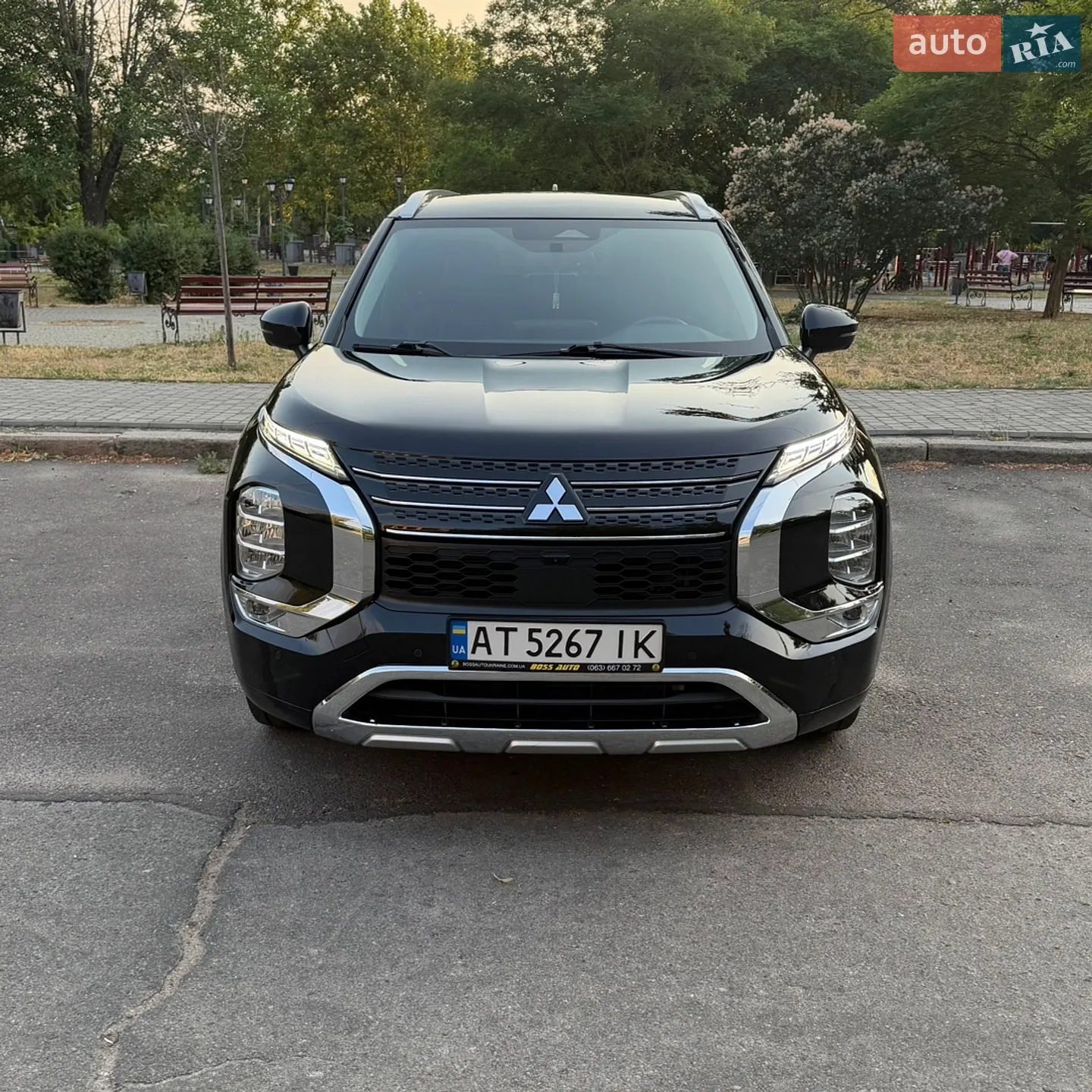 2021 Mitsubishi Outlander - мініатюра 2