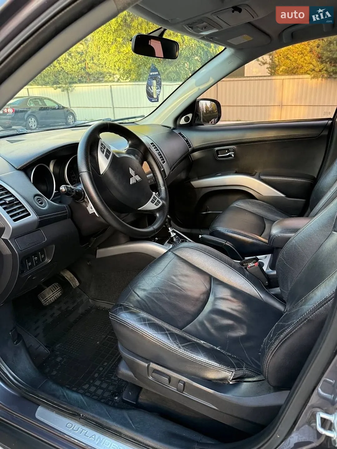 2010 Mitsubishi Outlander - мініатюра 15