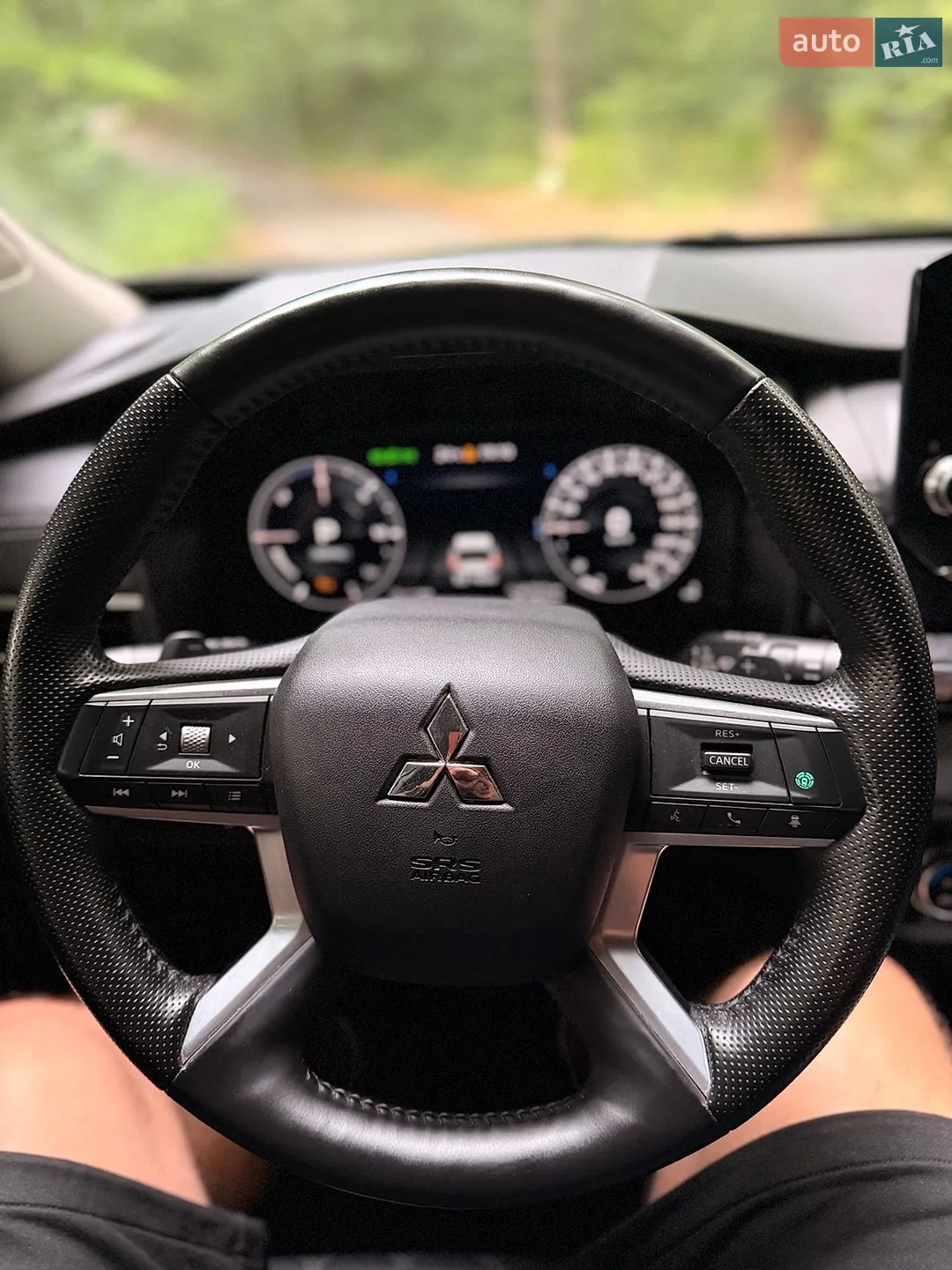 2023 Mitsubishi Outlander - мініатюра 64
