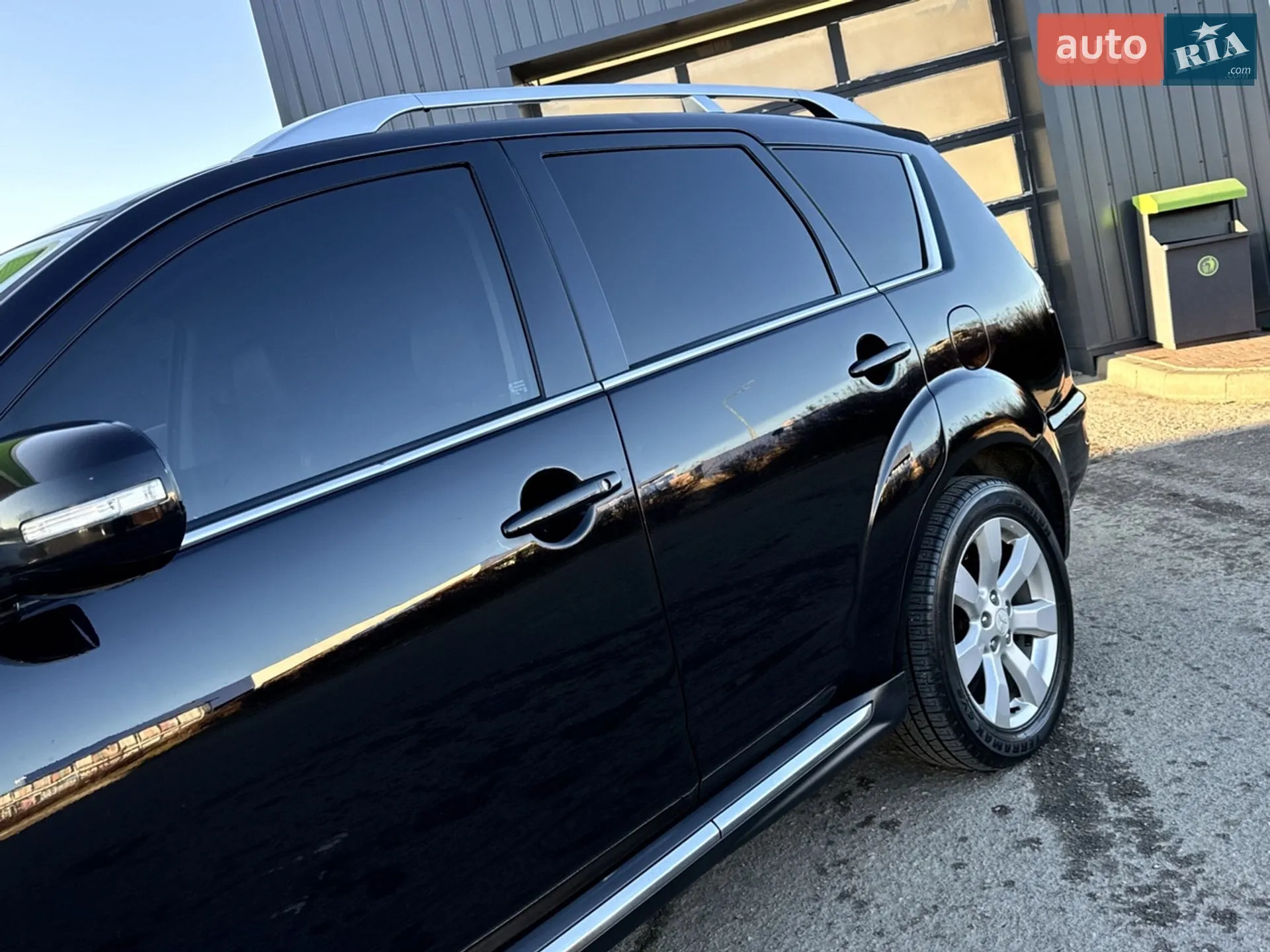 2010 Mitsubishi Outlander - мініатюра 3
