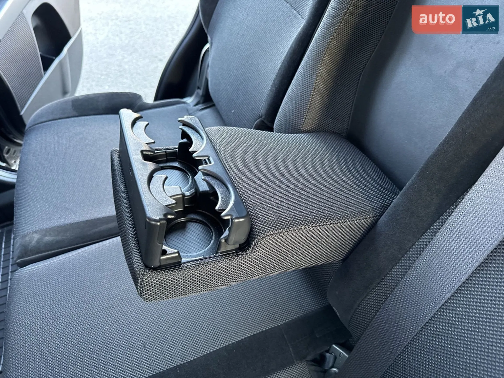 2010 Mitsubishi Outlander - мініатюра 13