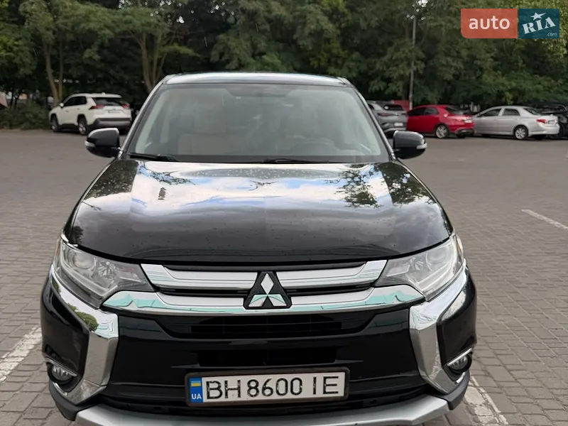Mitsubishi Outlander 2016