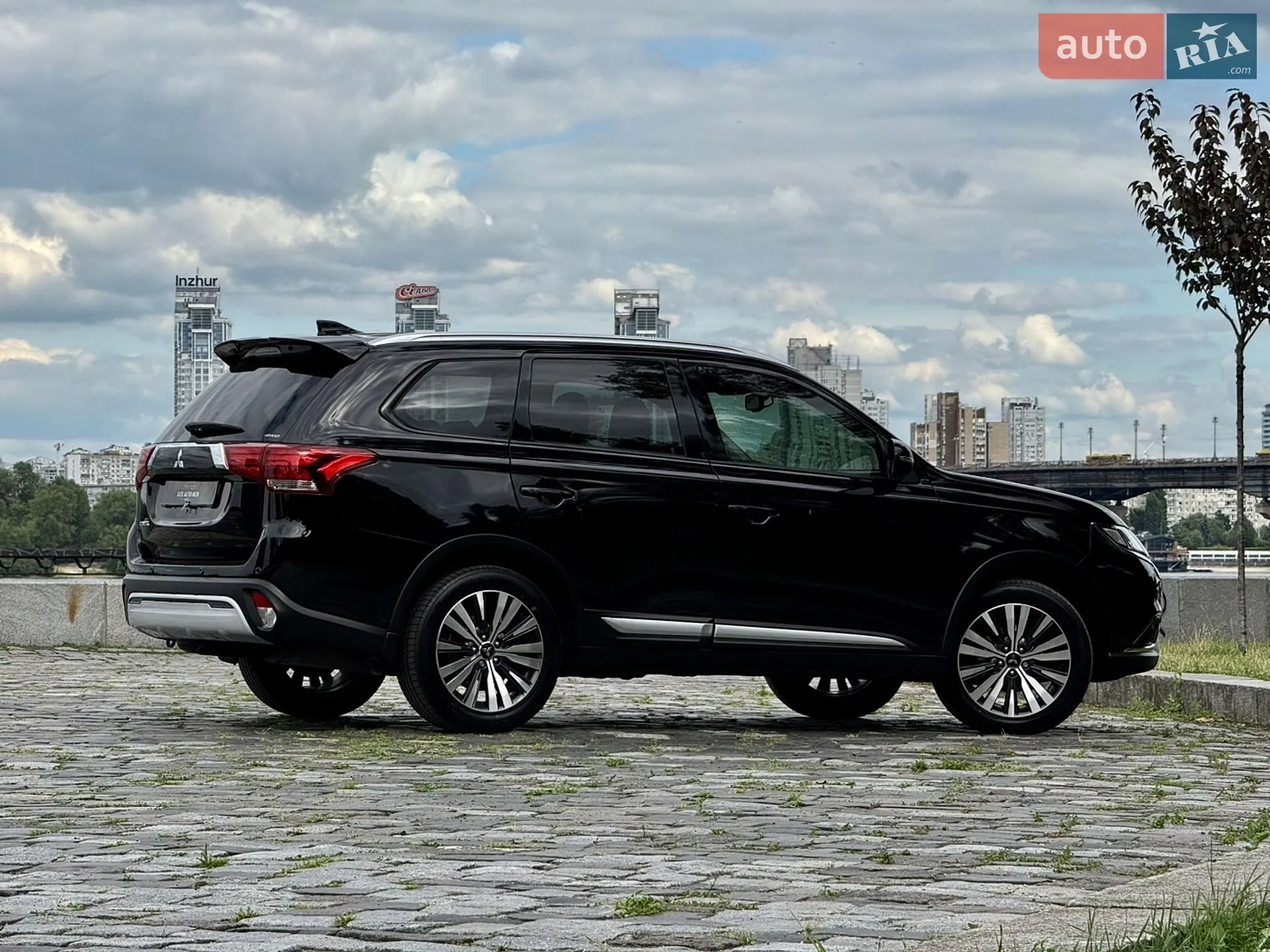 2021 Mitsubishi Outlander - мініатюра 224