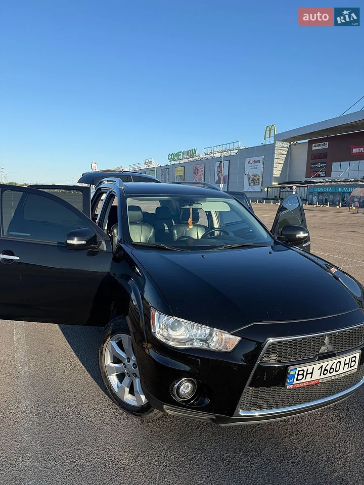 2010 Mitsubishi Outlander - мініатюра 21
