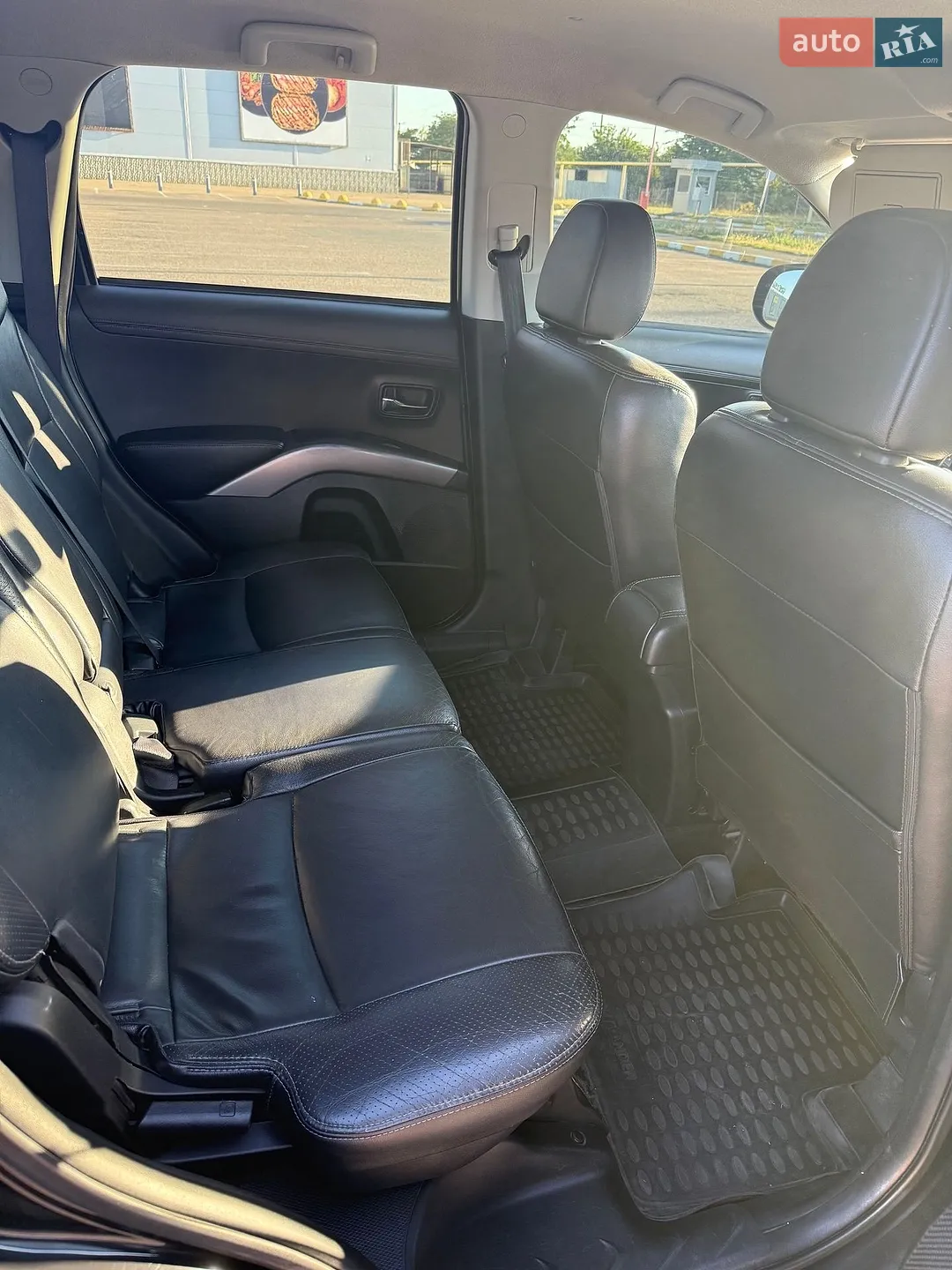 2010 Mitsubishi Outlander - мініатюра 38