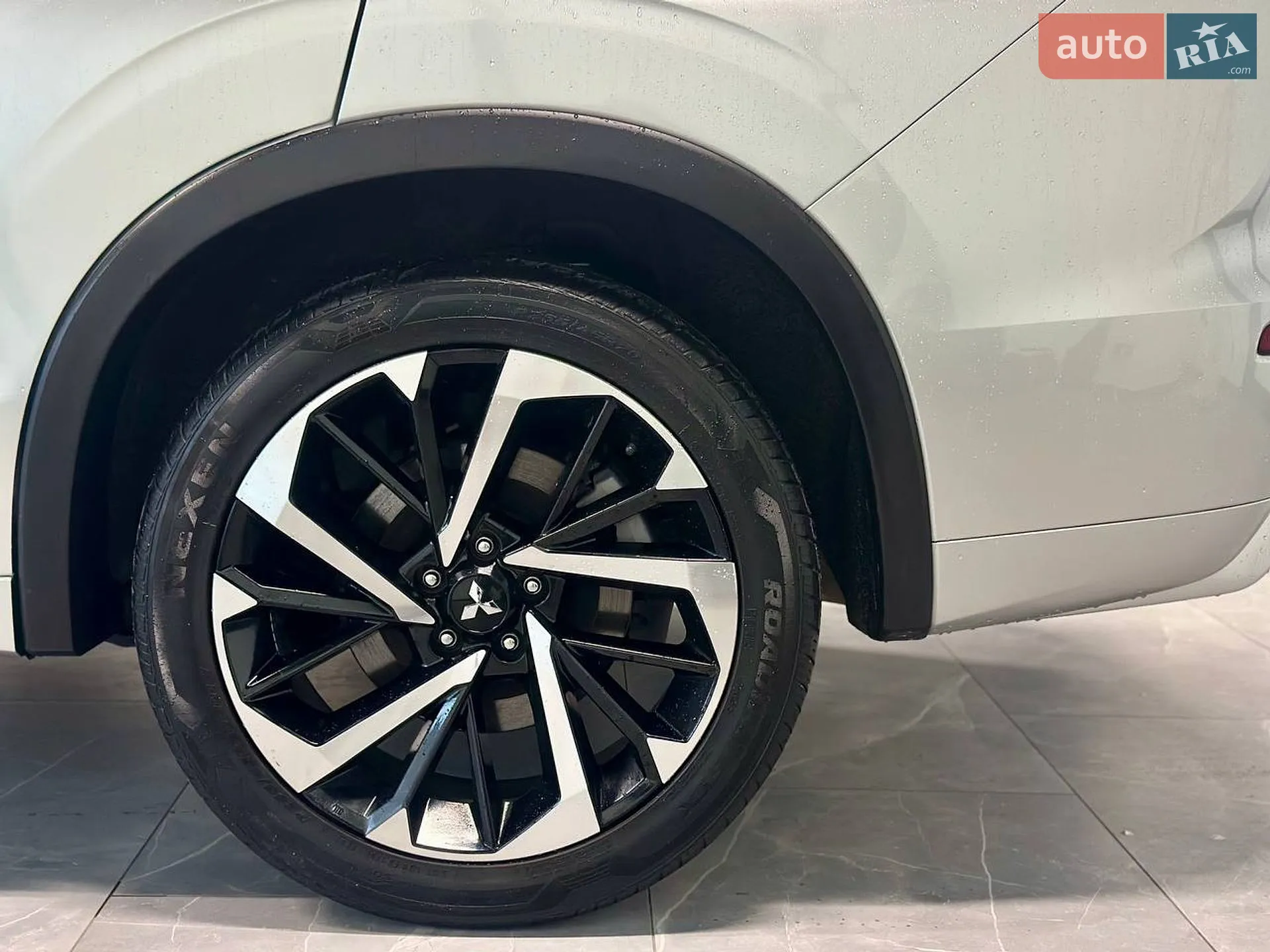 2021 Mitsubishi Outlander - мініатюра 12
