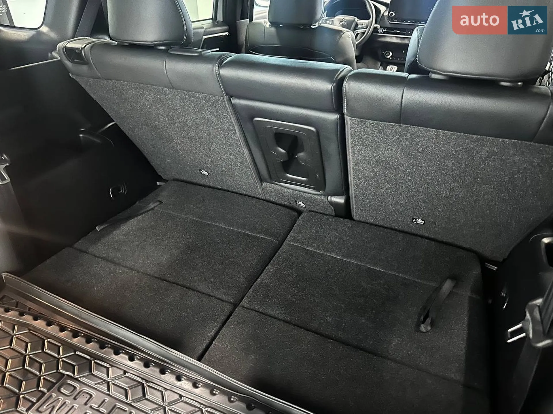 2021 Mitsubishi Outlander - мініатюра 40