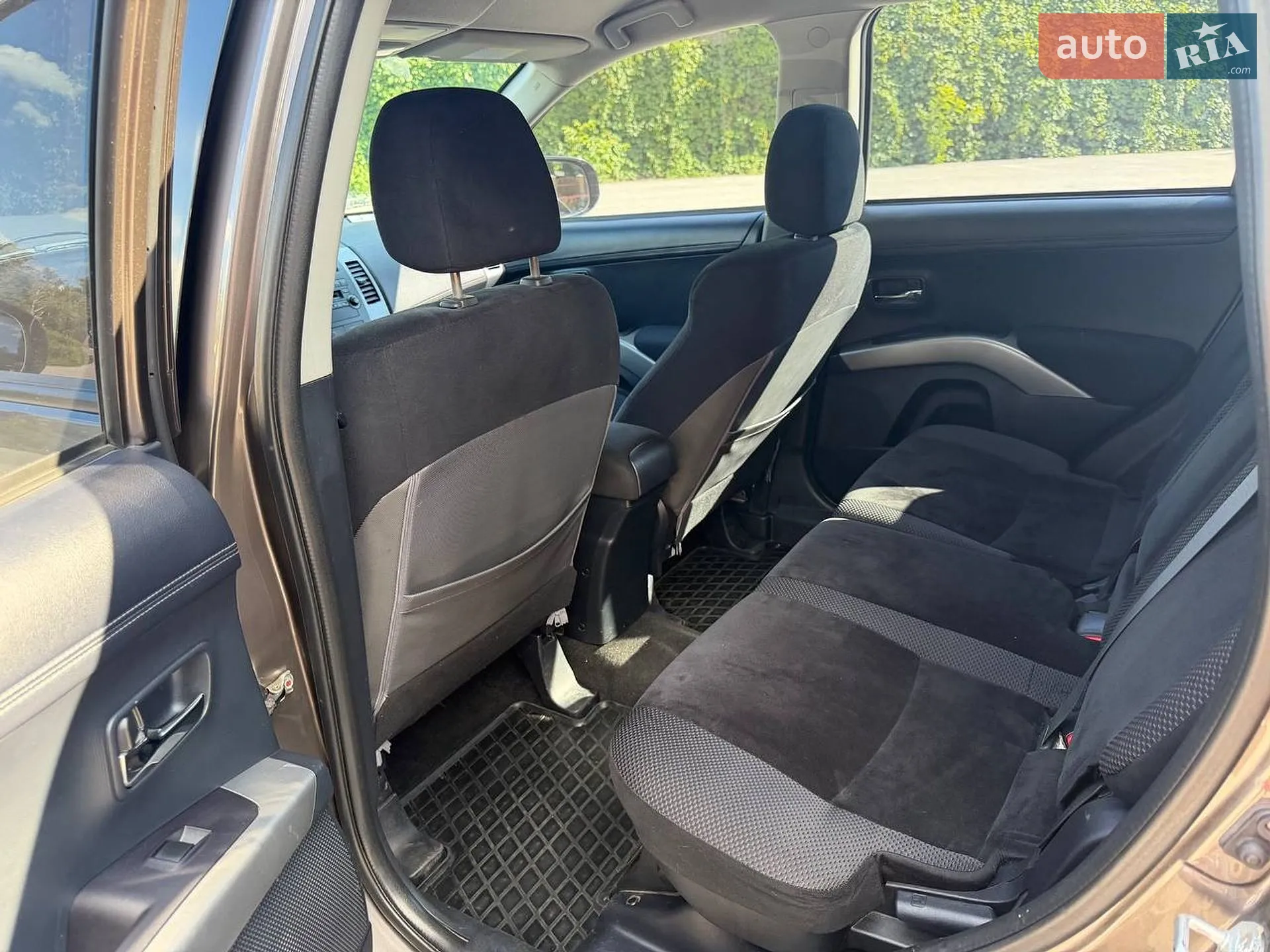 2012 Mitsubishi Outlander - мініатюра 12
