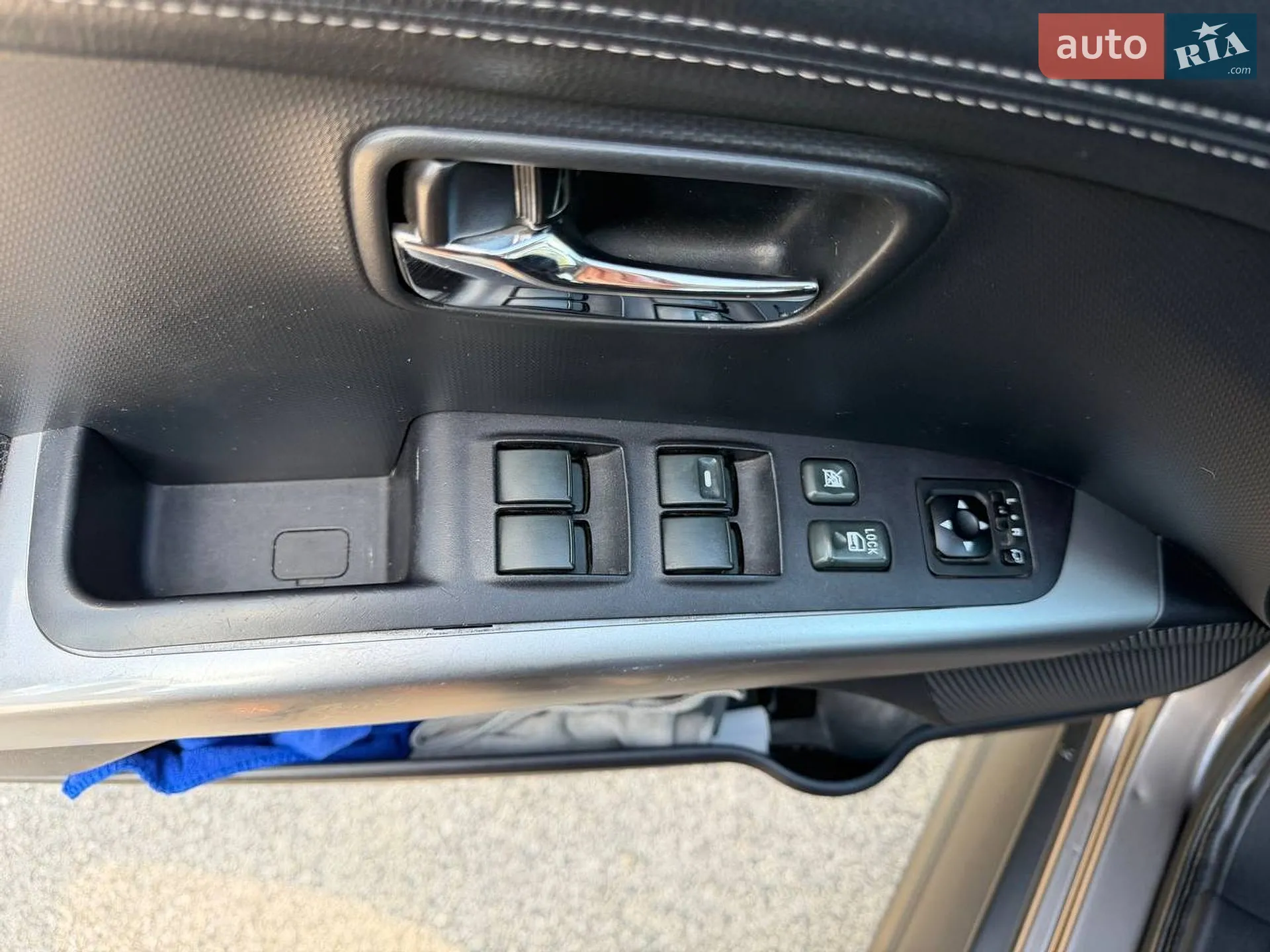 2012 Mitsubishi Outlander - мініатюра 38
