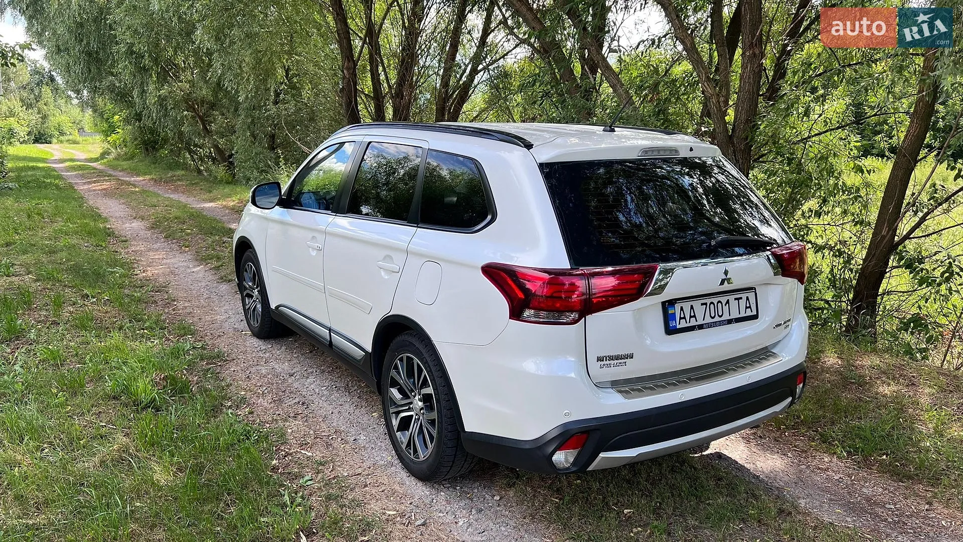 2015 Mitsubishi Outlander - мініатюра 11