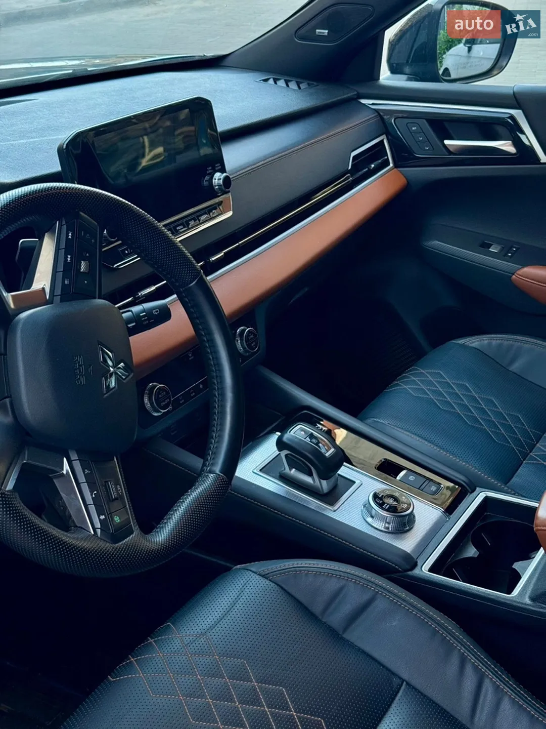 2023 Mitsubishi Outlander - мініатюра 3