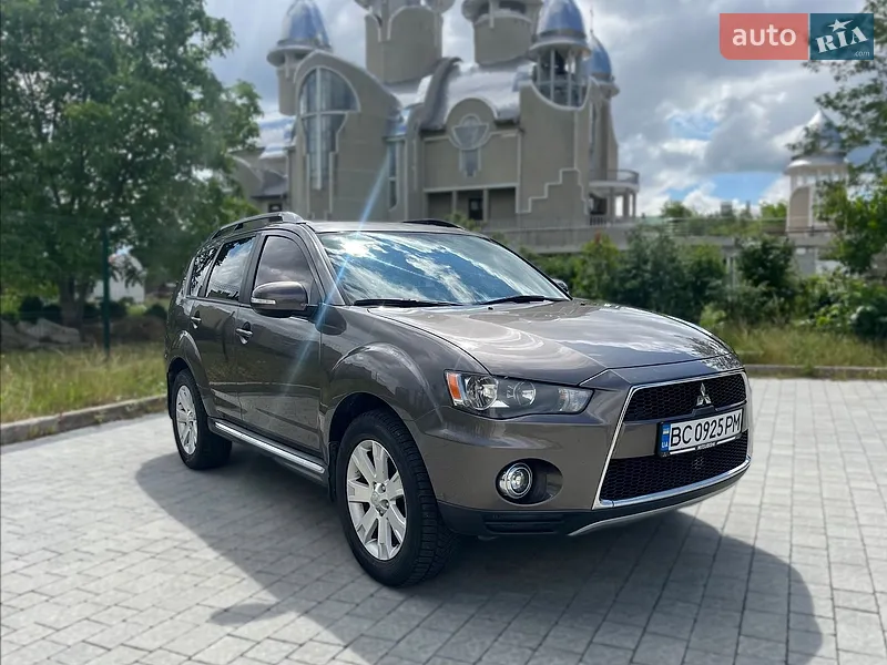 Mitsubishi Outlander