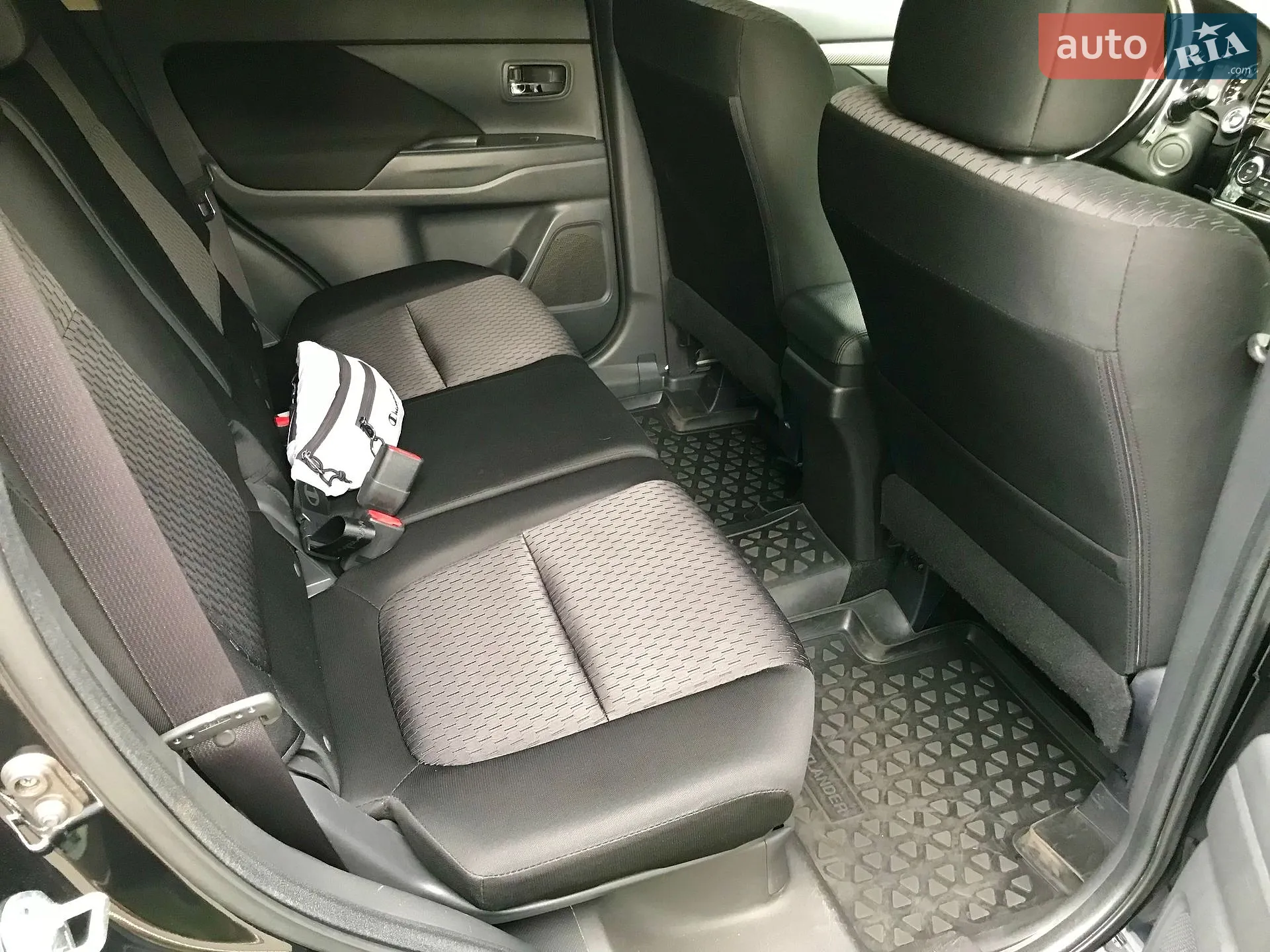 2013 Mitsubishi Outlander - мініатюра 17