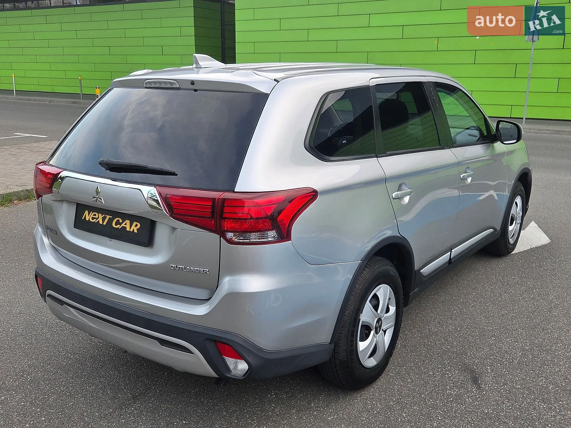 2021 Mitsubishi Outlander - мініатюра 13
