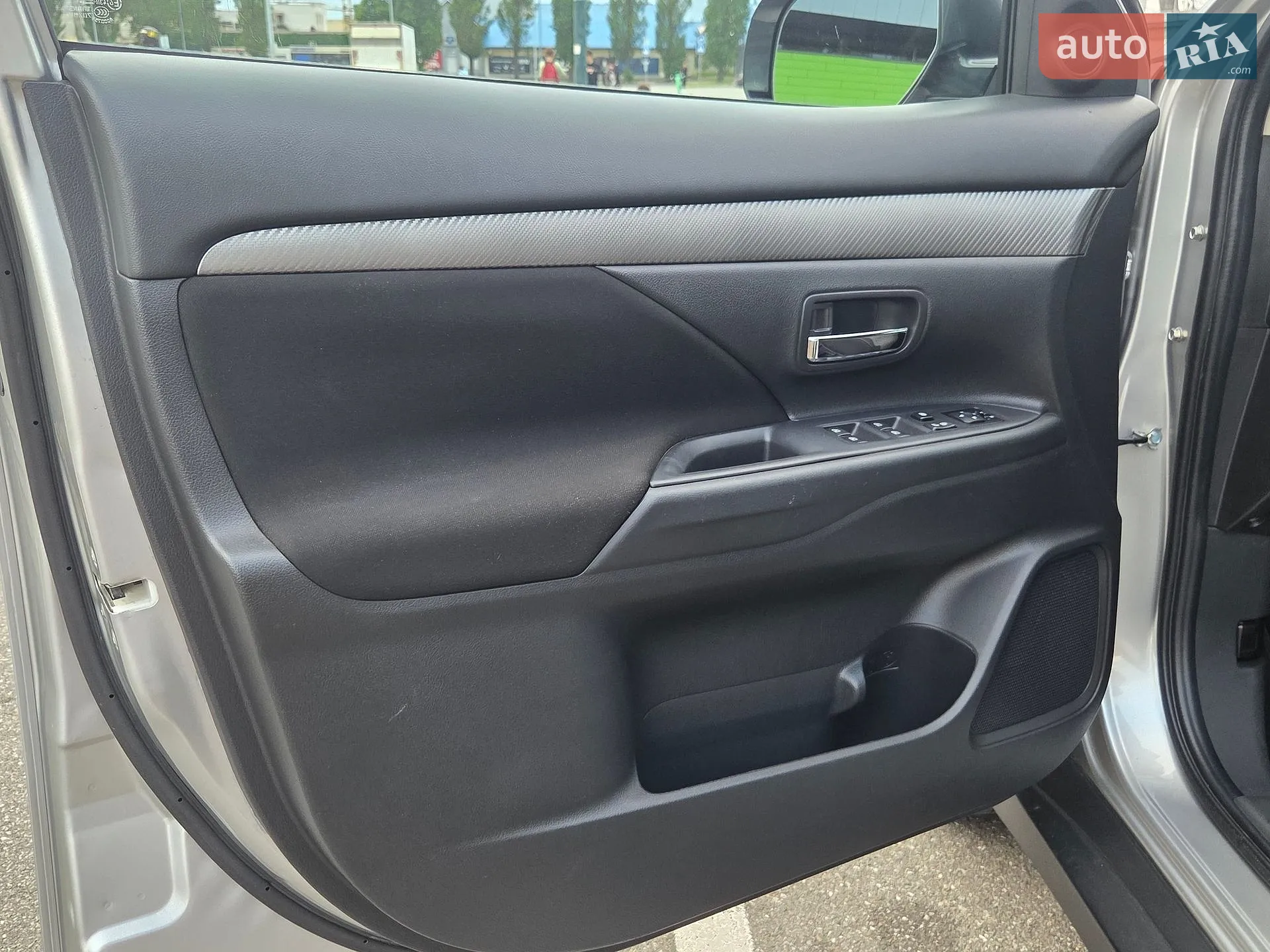 2021 Mitsubishi Outlander - мініатюра 41