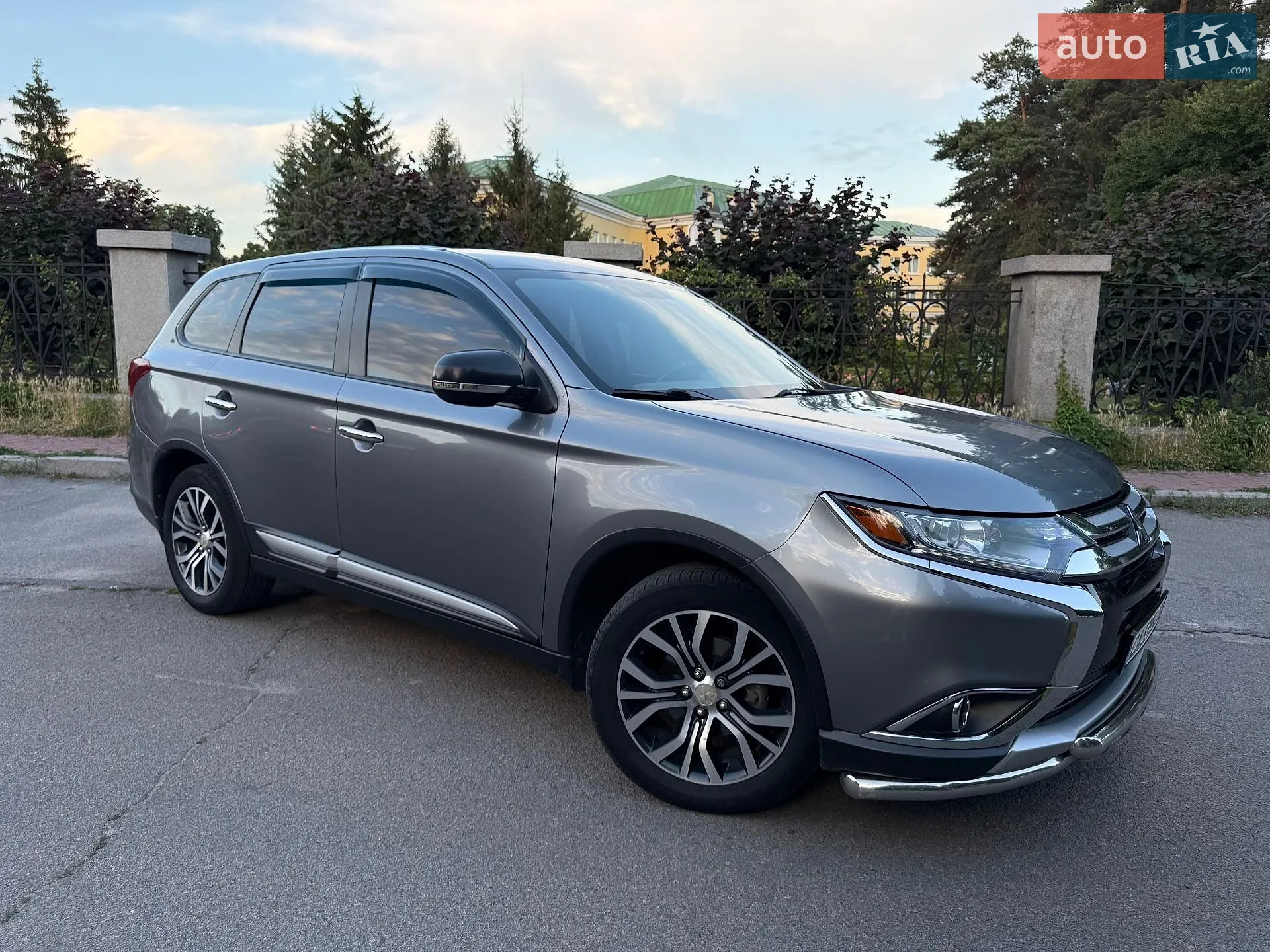 2018 Mitsubishi Outlander - мініатюра 13