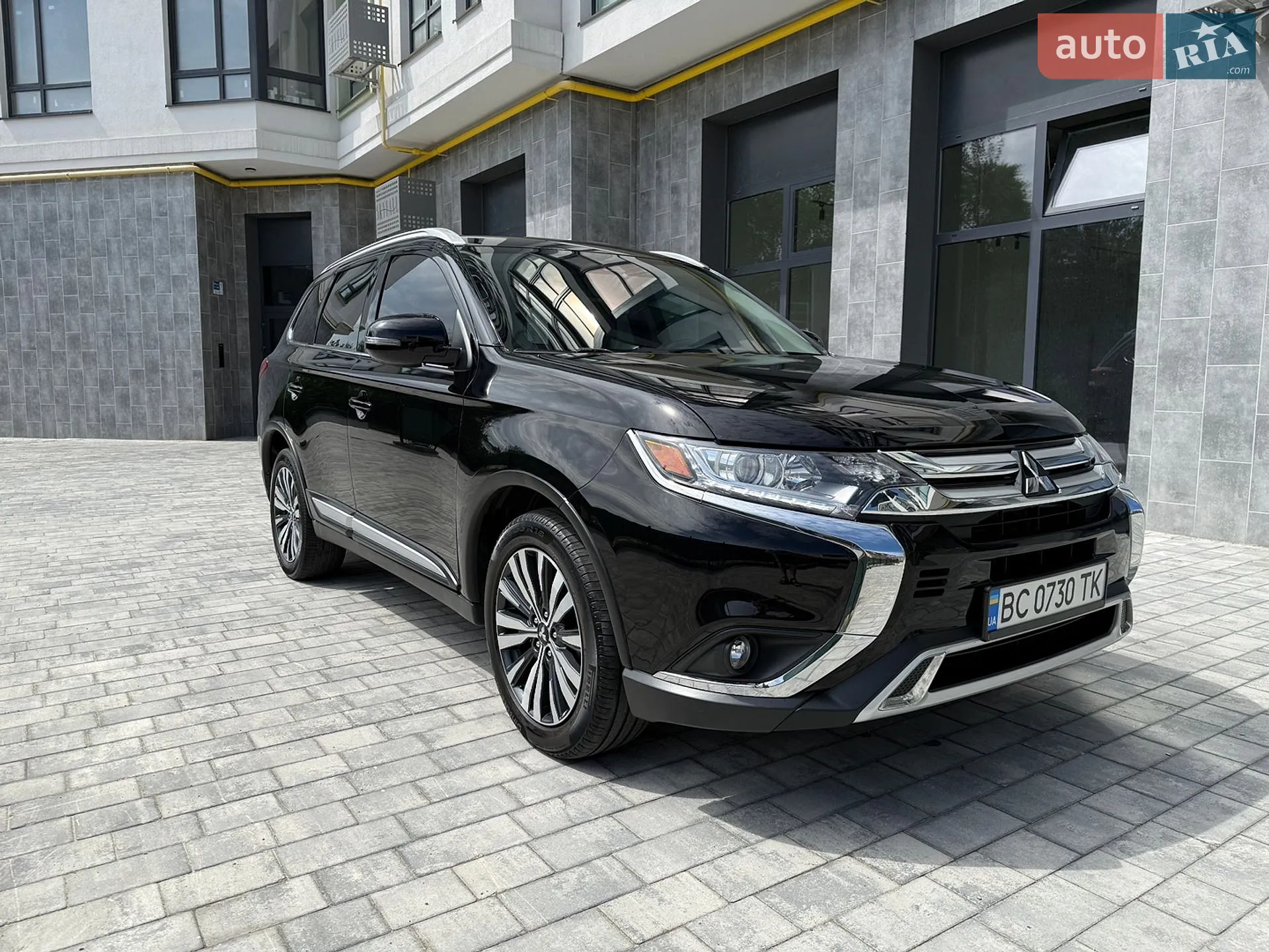 2019 Mitsubishi Outlander - мініатюра 3