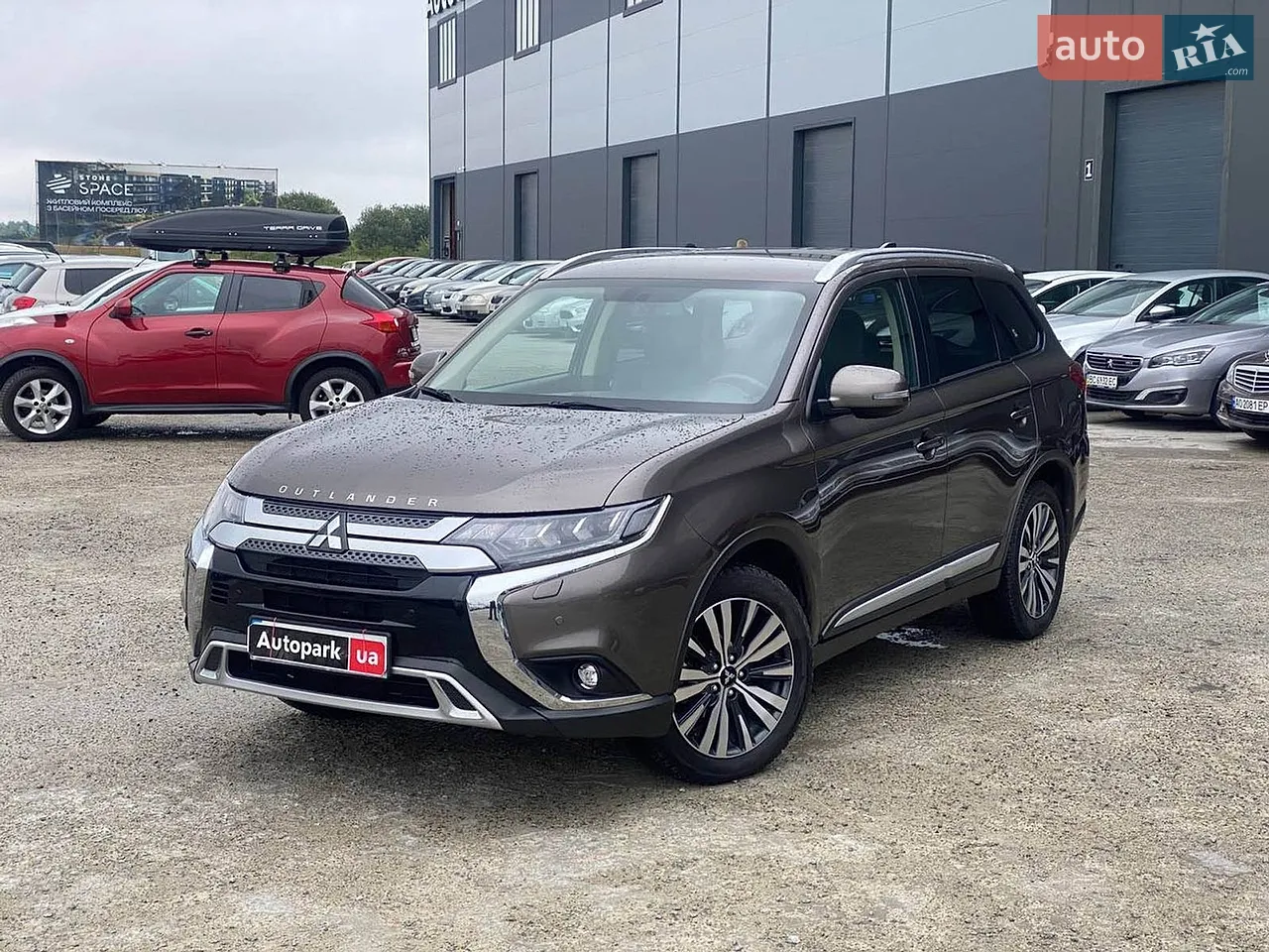 2019 Mitsubishi Outlander - мініатюра 16