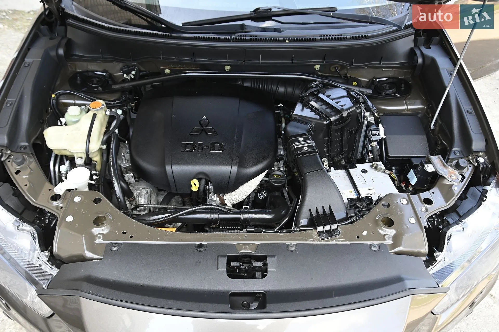 2010 Mitsubishi Outlander - мініатюра 36