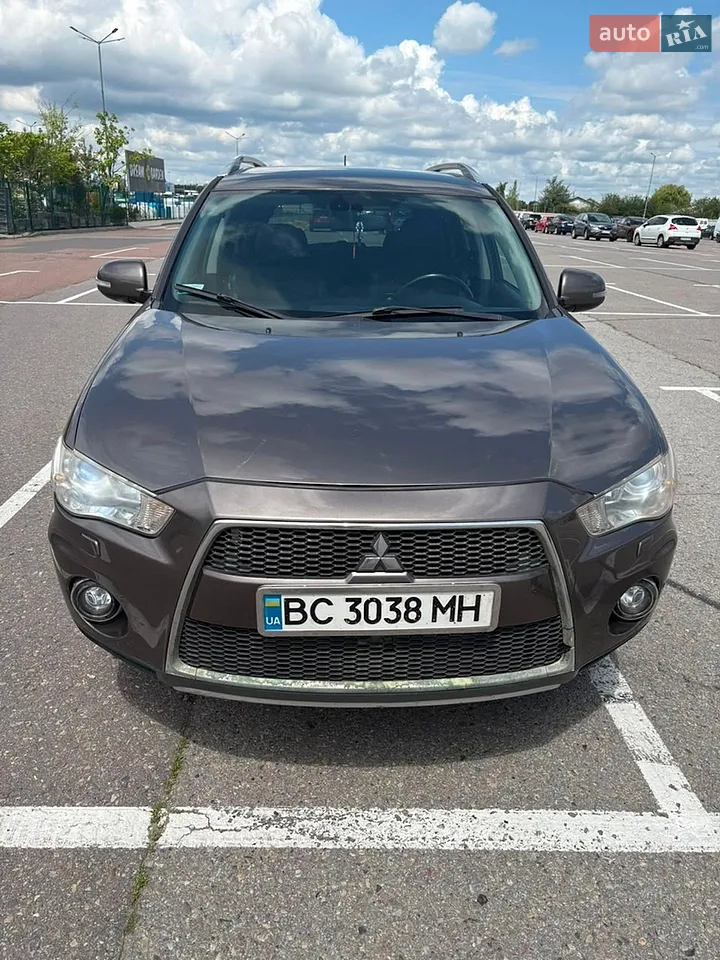 2010 Mitsubishi Outlander - мініатюра 17