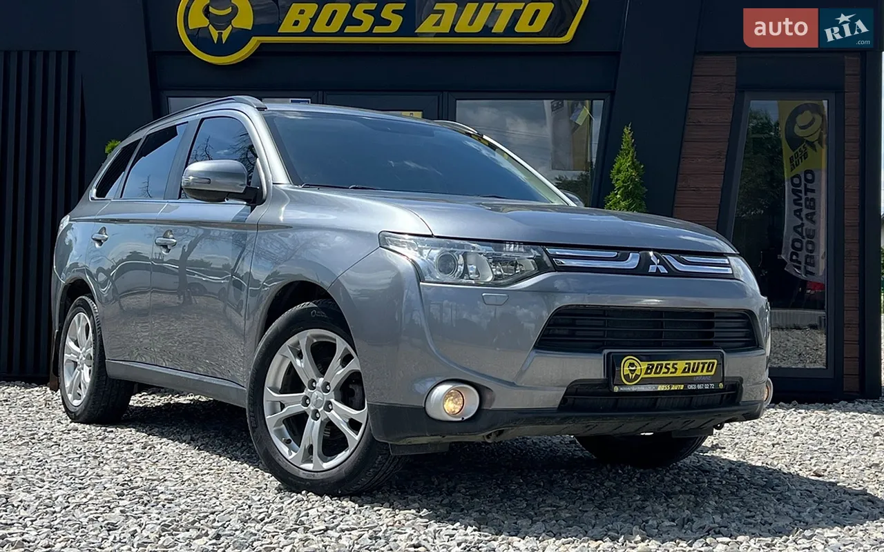 2012 Mitsubishi Outlander - мініатюра 16