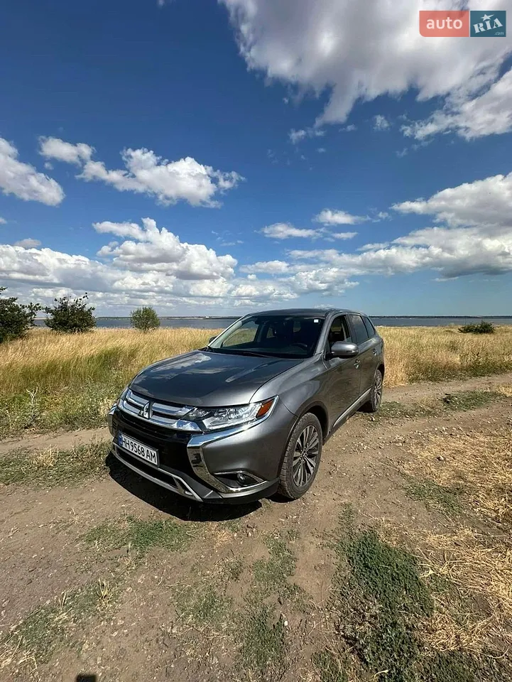 2018 Mitsubishi Outlander - мініатюра 32