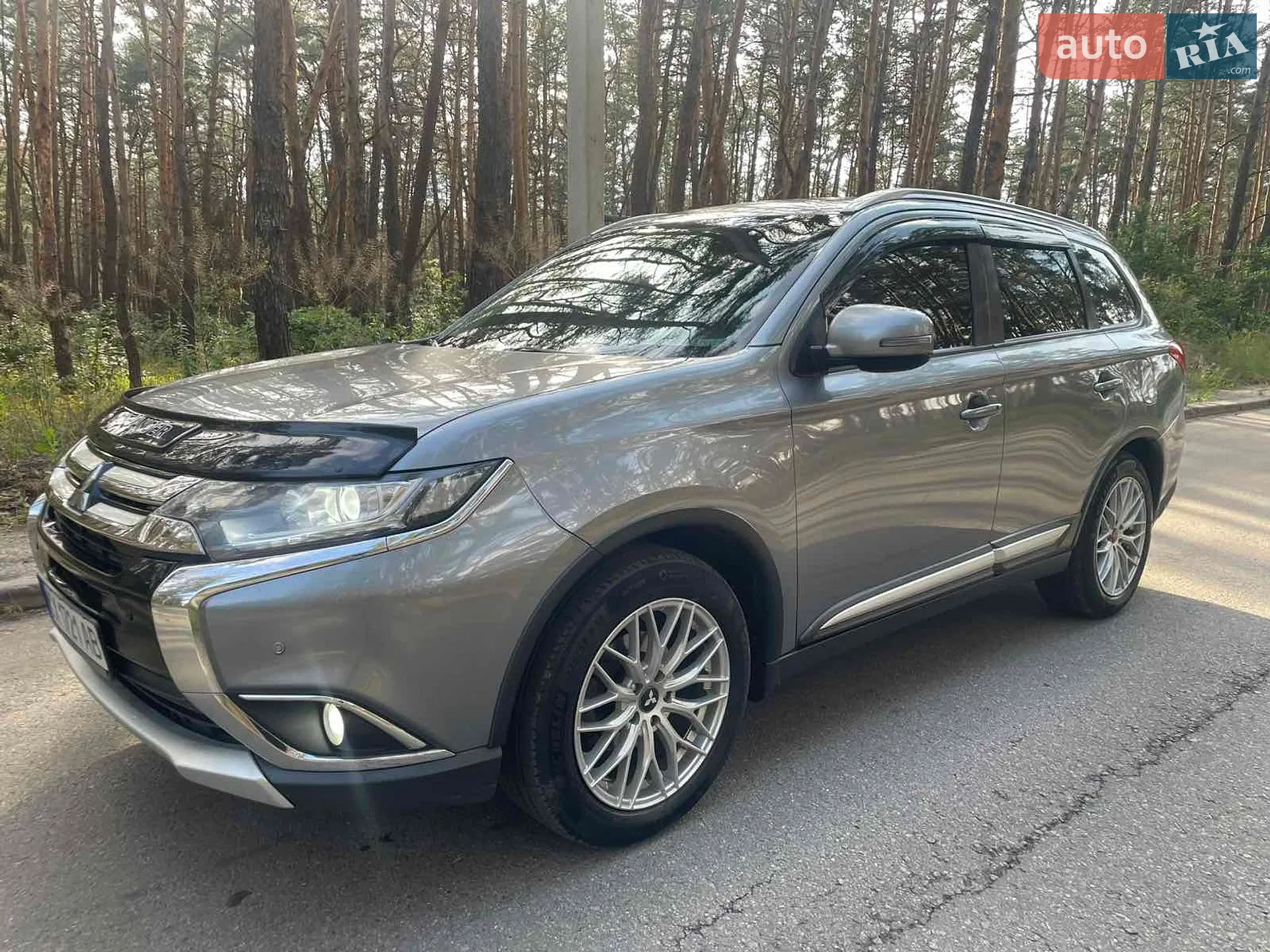 2016 Mitsubishi Outlander - мініатюра 10
