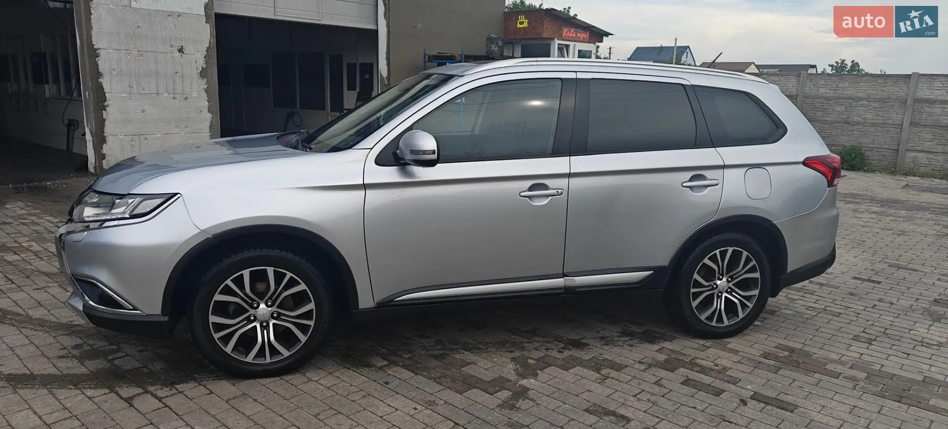 2016 Mitsubishi Outlander - мініатюра 8