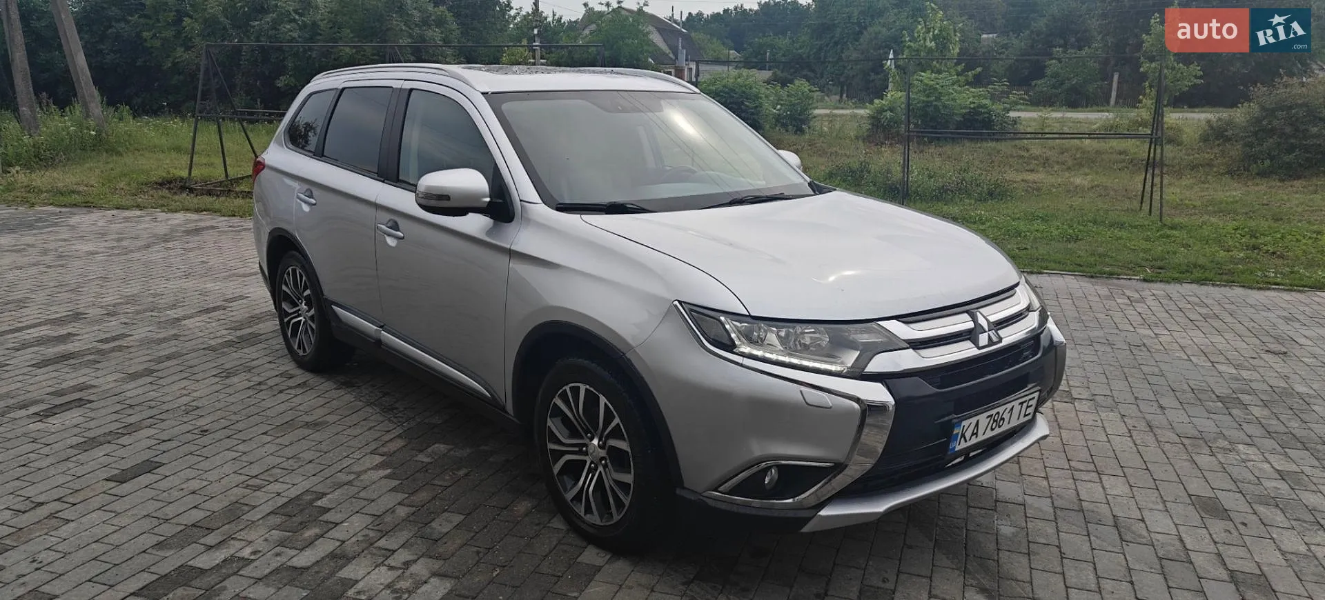 2016 Mitsubishi Outlander - мініатюра 11