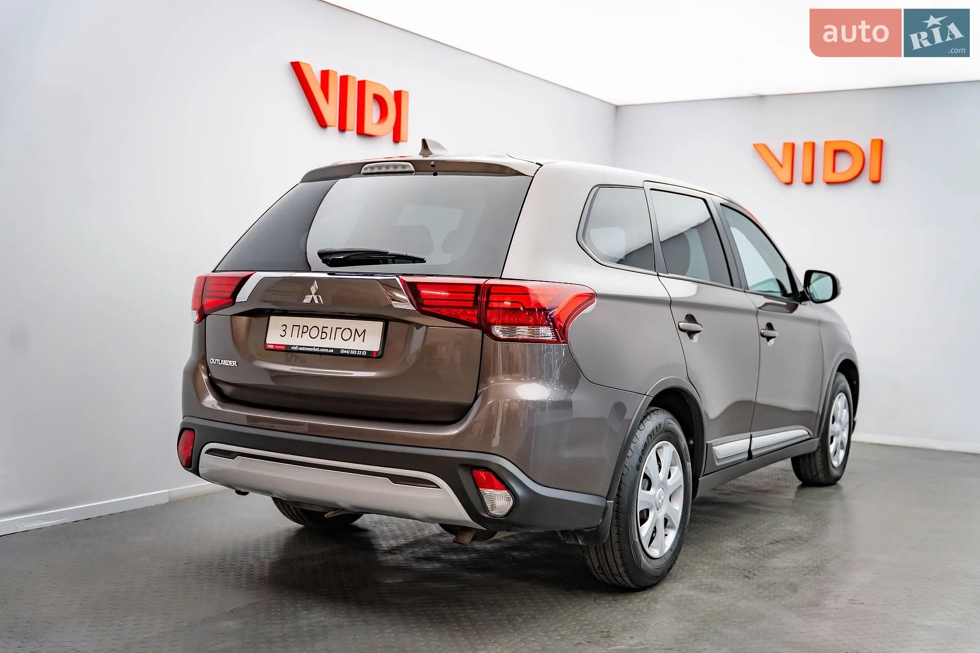 2020 Mitsubishi Outlander - мініатюра 2