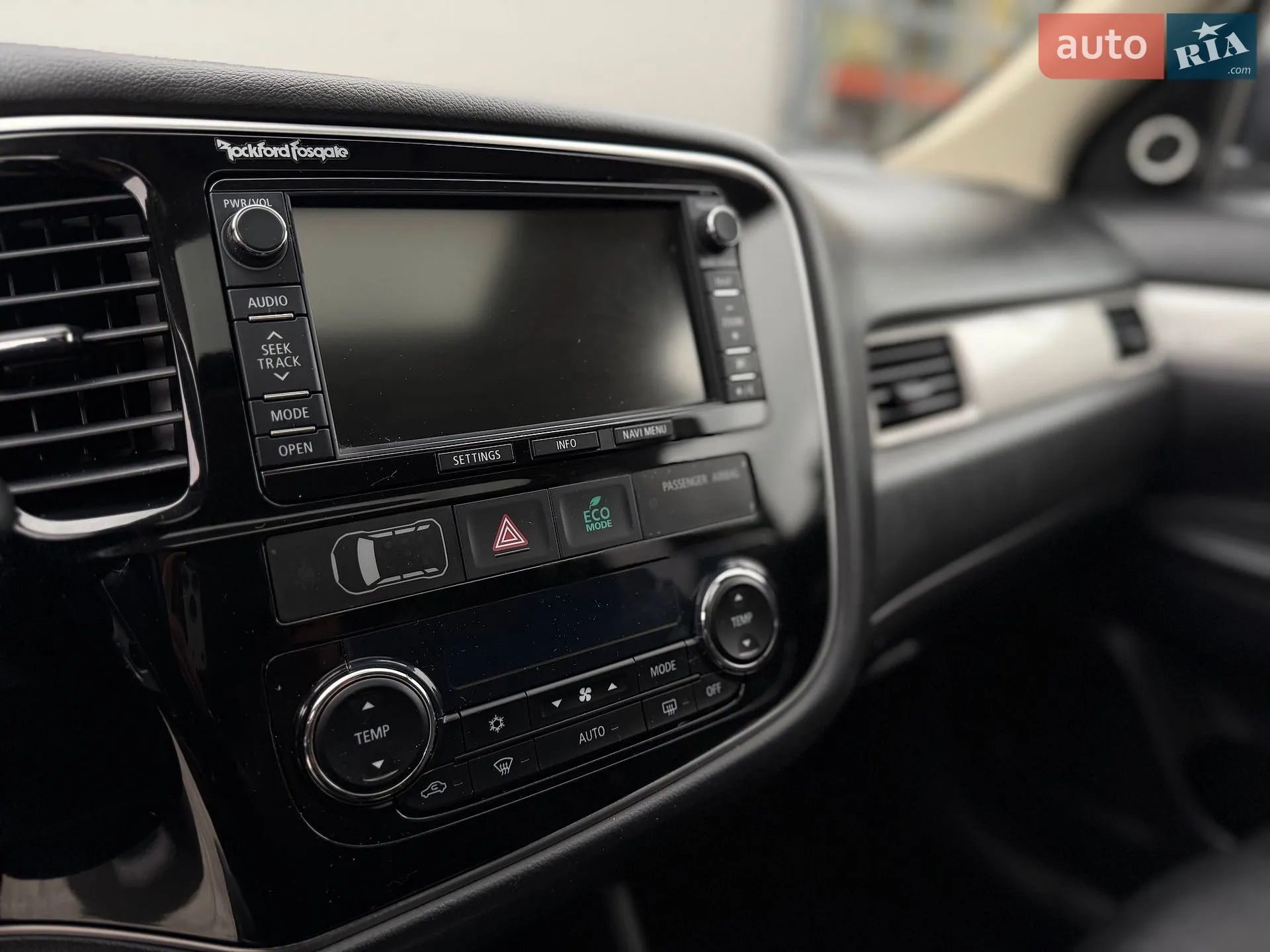 2013 Mitsubishi Outlander - мініатюра 24