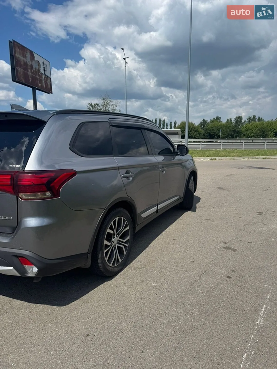 2018 Mitsubishi Outlander - мініатюра 9