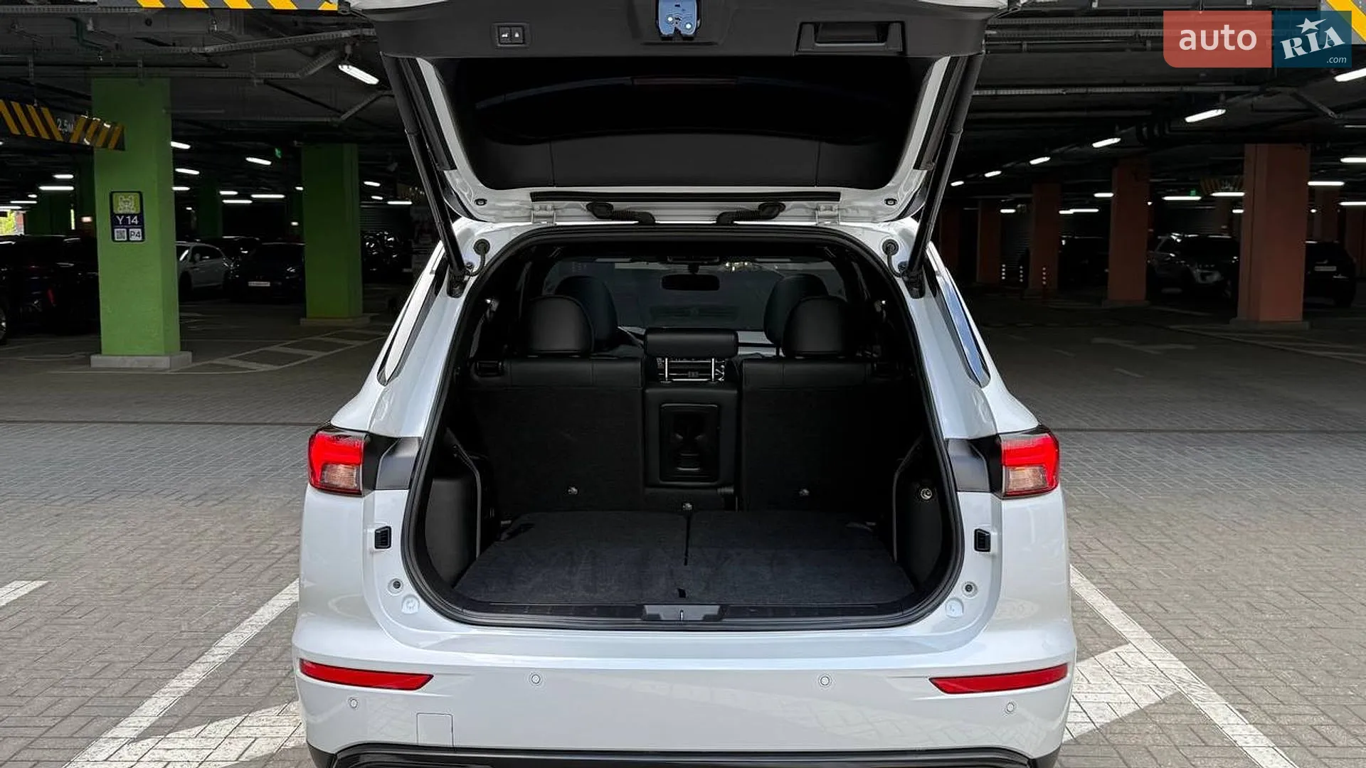 2022 Mitsubishi Outlander - мініатюра 10