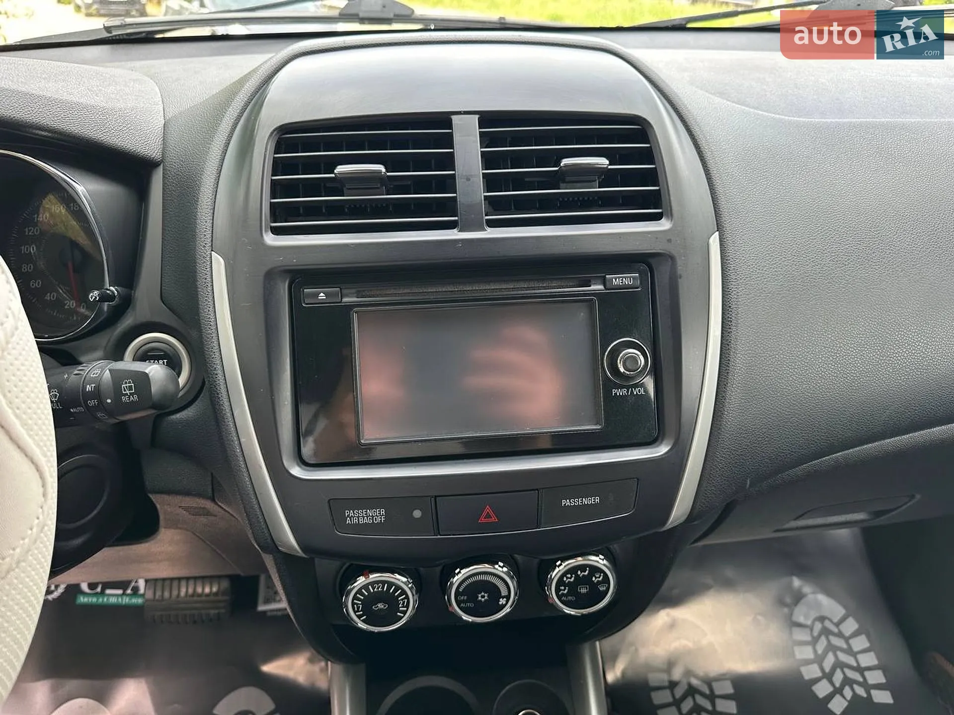 2014 Mitsubishi Outlander - мініатюра 11
