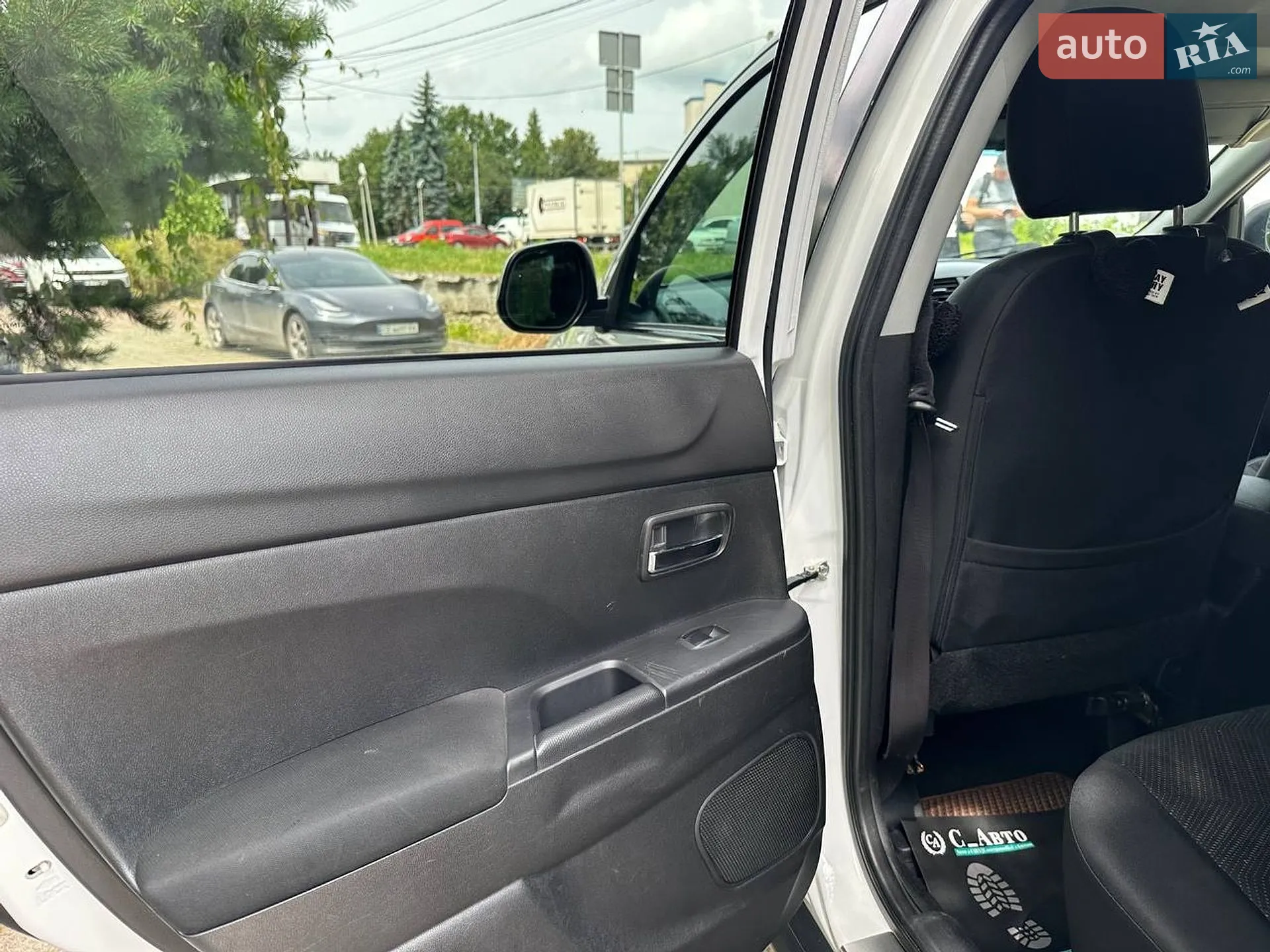 2014 Mitsubishi Outlander - мініатюра 13