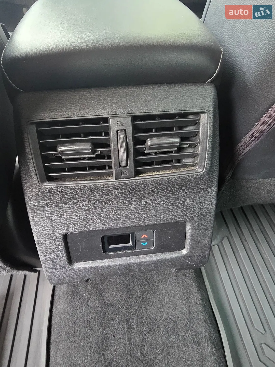 2022 Mitsubishi Outlander - мініатюра 17