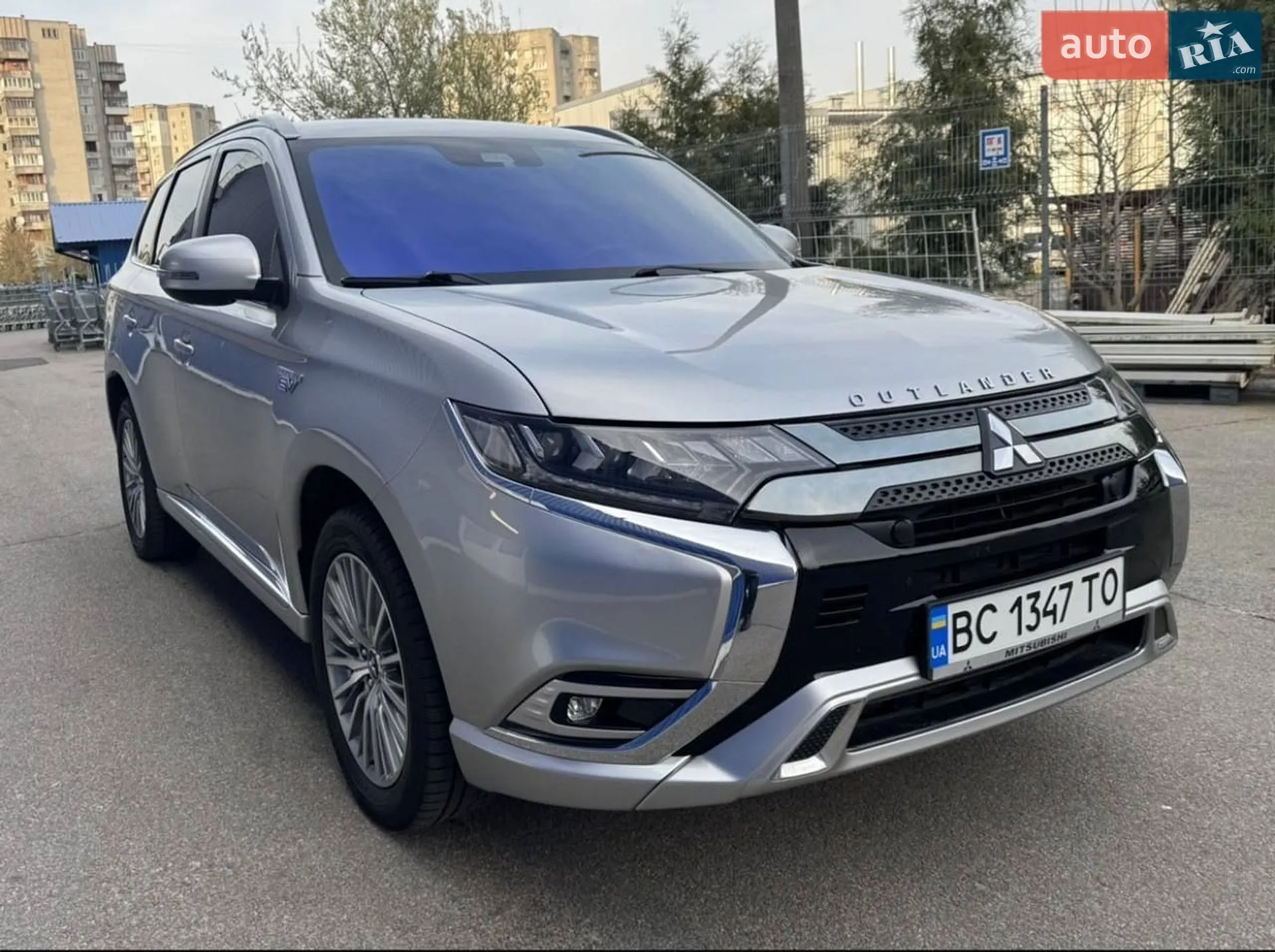 2020 Mitsubishi Outlander - мініатюра 18
