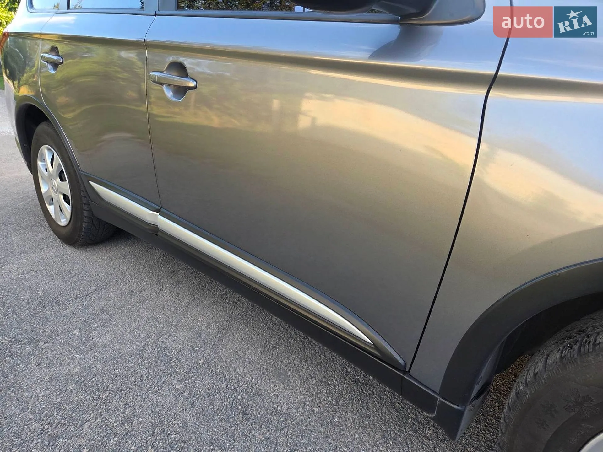 2021 Mitsubishi Outlander - мініатюра 2