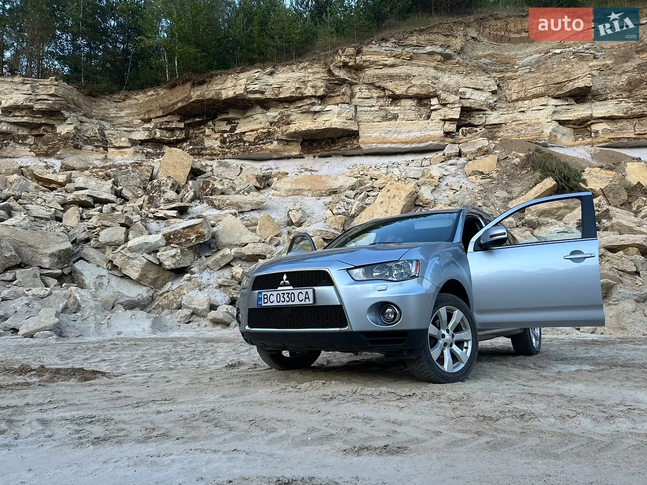 2010 Mitsubishi Outlander - мініатюра 12